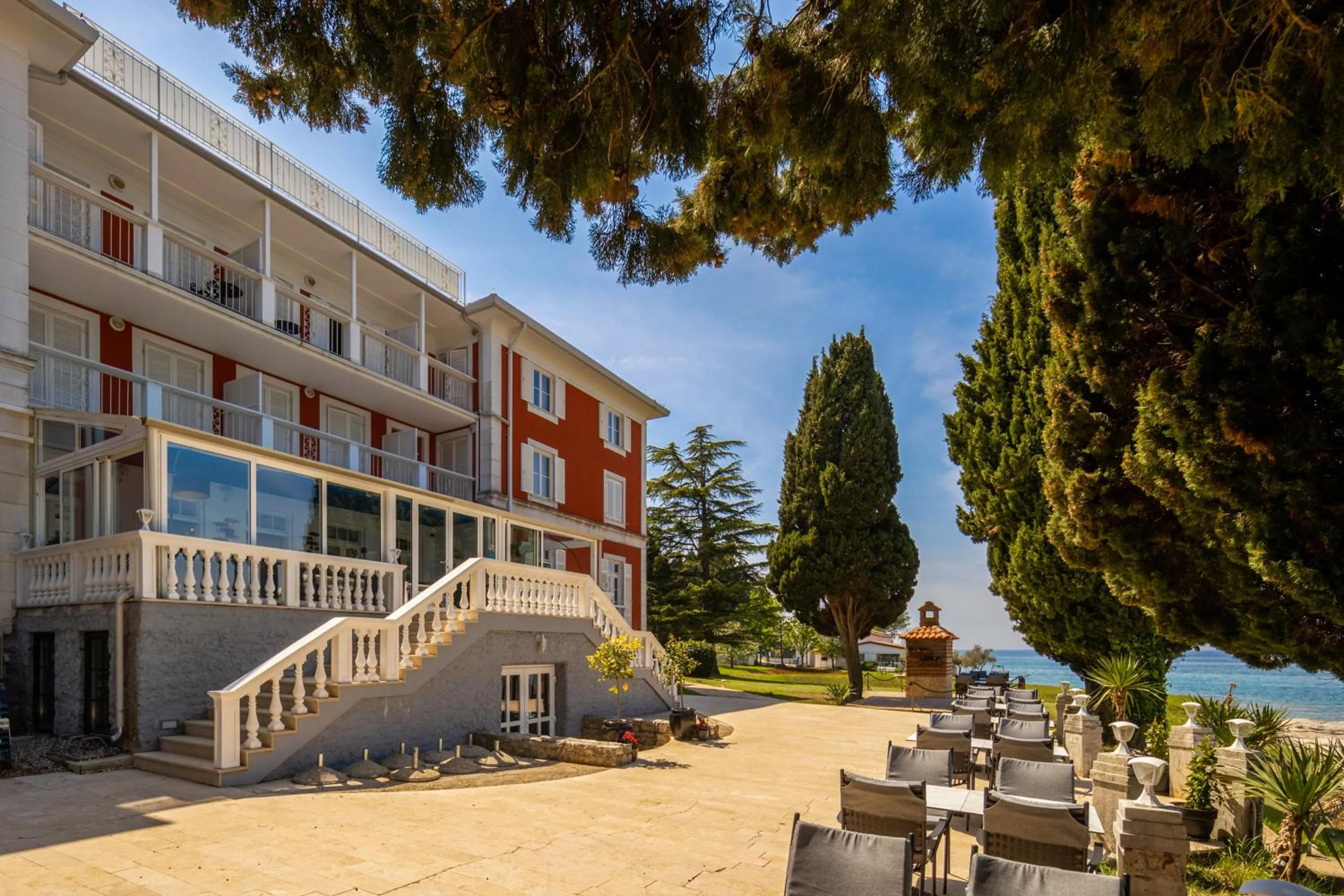 Property building in Villa Valdepian Apartments