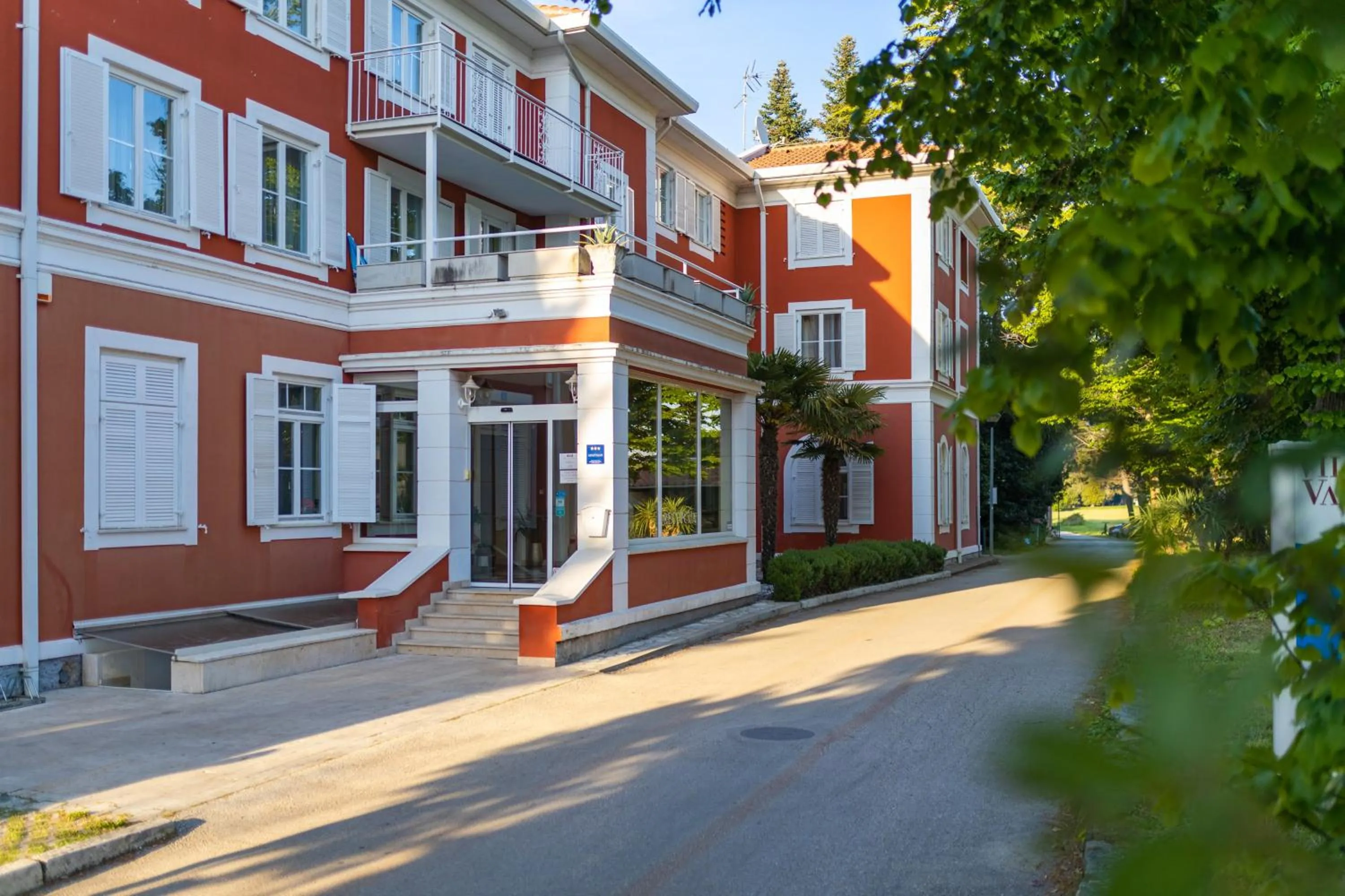 Property building in Villa Valdepian Apartments