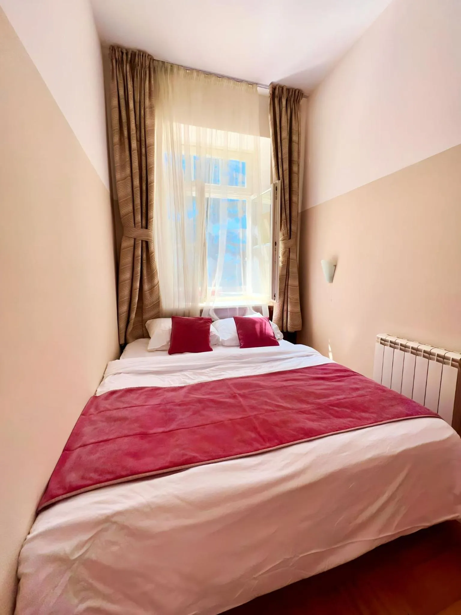 Bed in Villa Valdepian Apartments