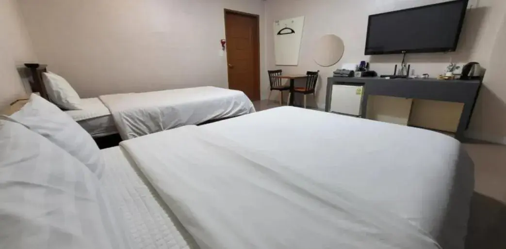 Bed in Hotel Lisa Bed in Hotel Lisa