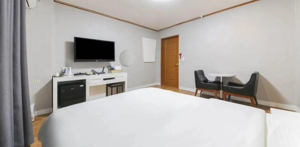 Bedroom, Bed in Hotel Lisa