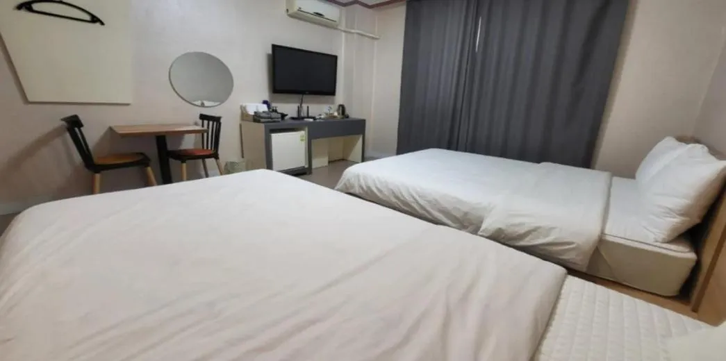 Bedroom, Bed in Hotel Lisa