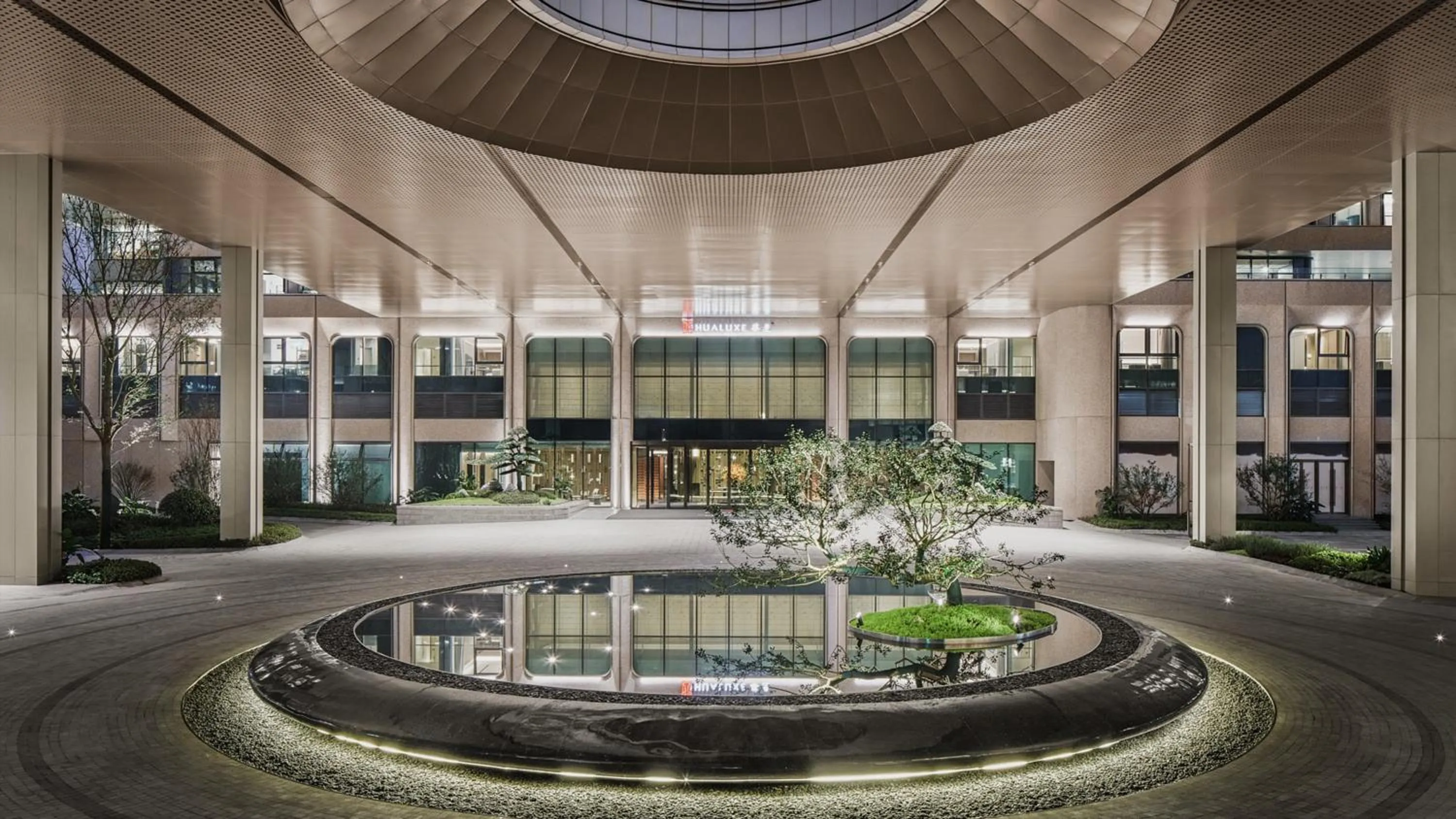 Property building in HUALUXE Chongqing Science Hall