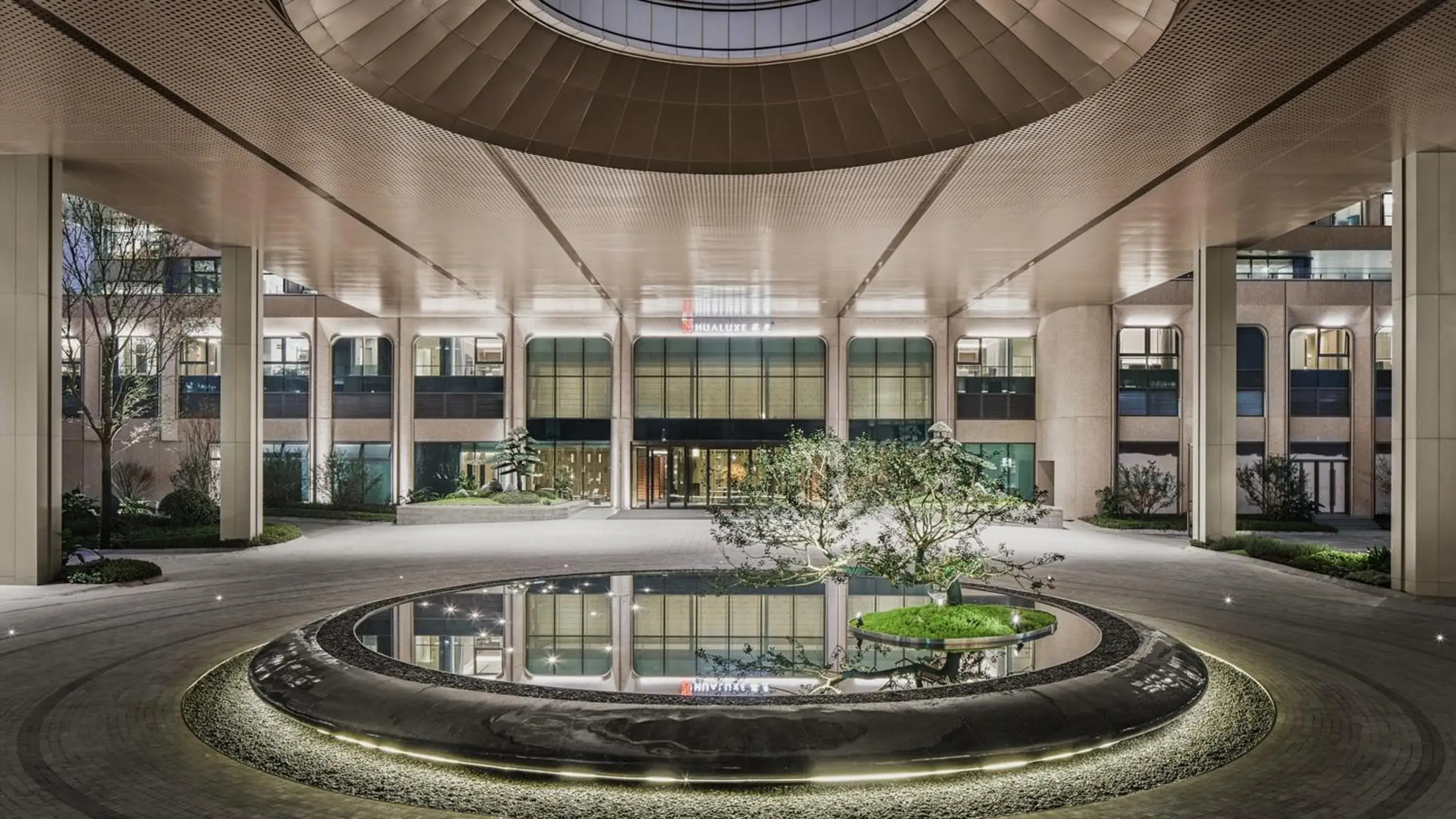 Property building in HUALUXE Chongqing Science Hall Property building in HUALUXE Chongqing Science Hall