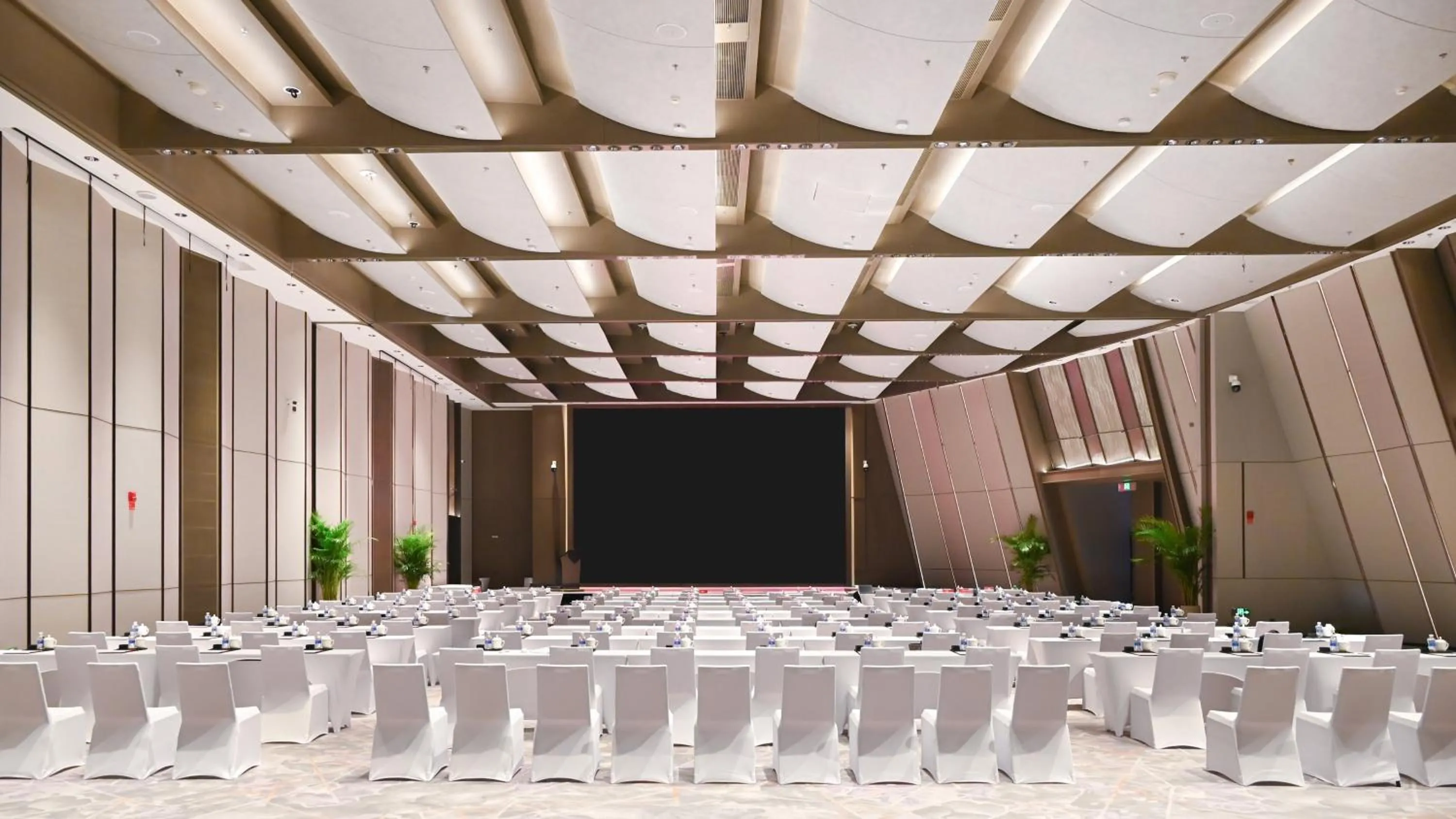 Banquet/Function facilities in HUALUXE Chongqing Science Hall