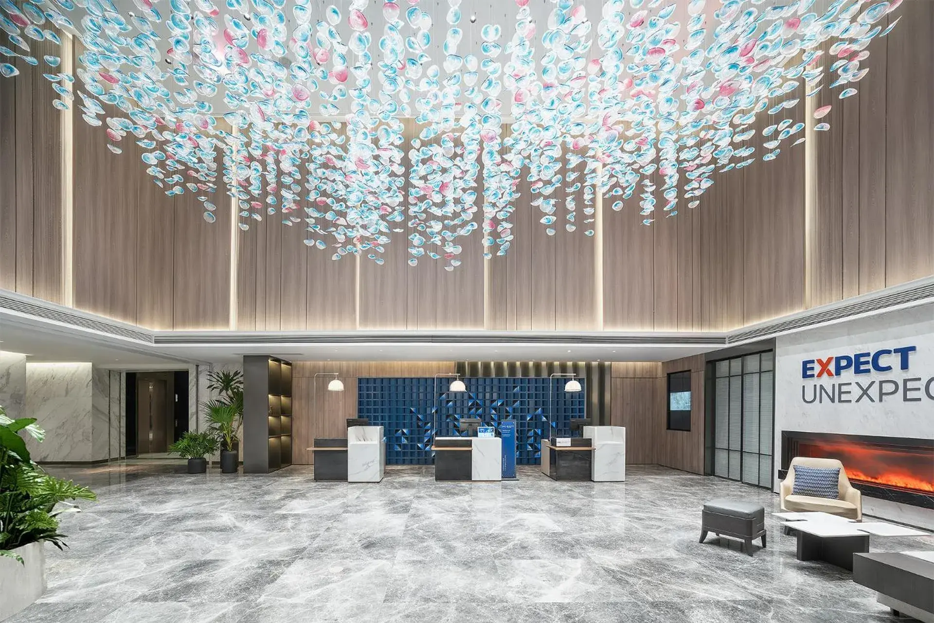 Lobby or reception in Holiday Inn Express Nanchang High-Tech Zone by IHG Lobby or reception in Holiday Inn Express Nanchang High-Tech Zone by IHG