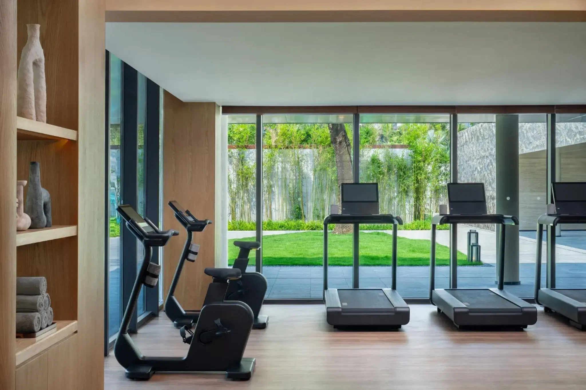 Fitness centre/facilities in Kimpton Aqeos Hainan by IHG Fitness centre/facilities in Kimpton Aqeos Hainan by IHG