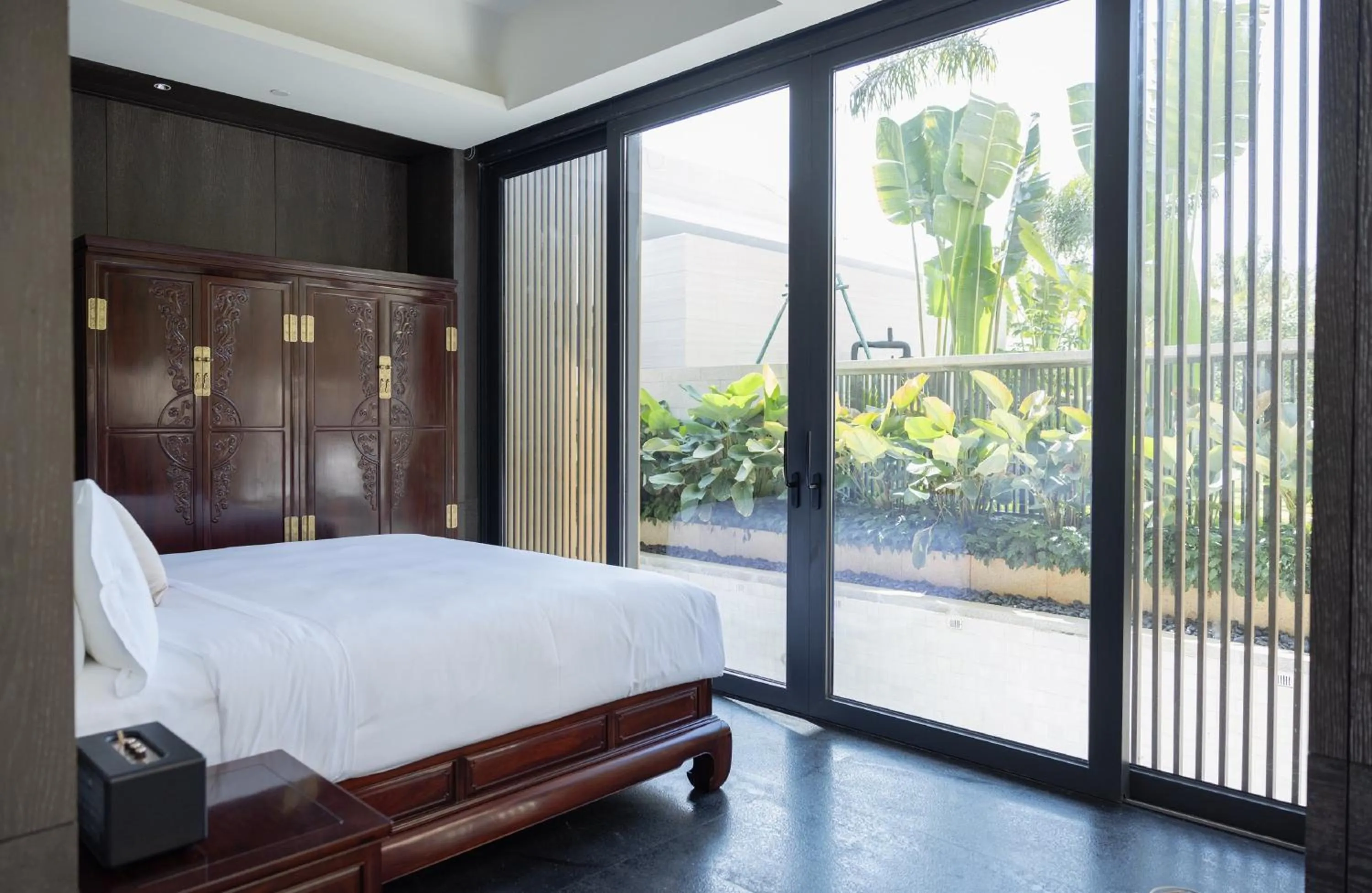 Photo of the whole room, Bed in Kimpton Aqeos Hainan by IHG