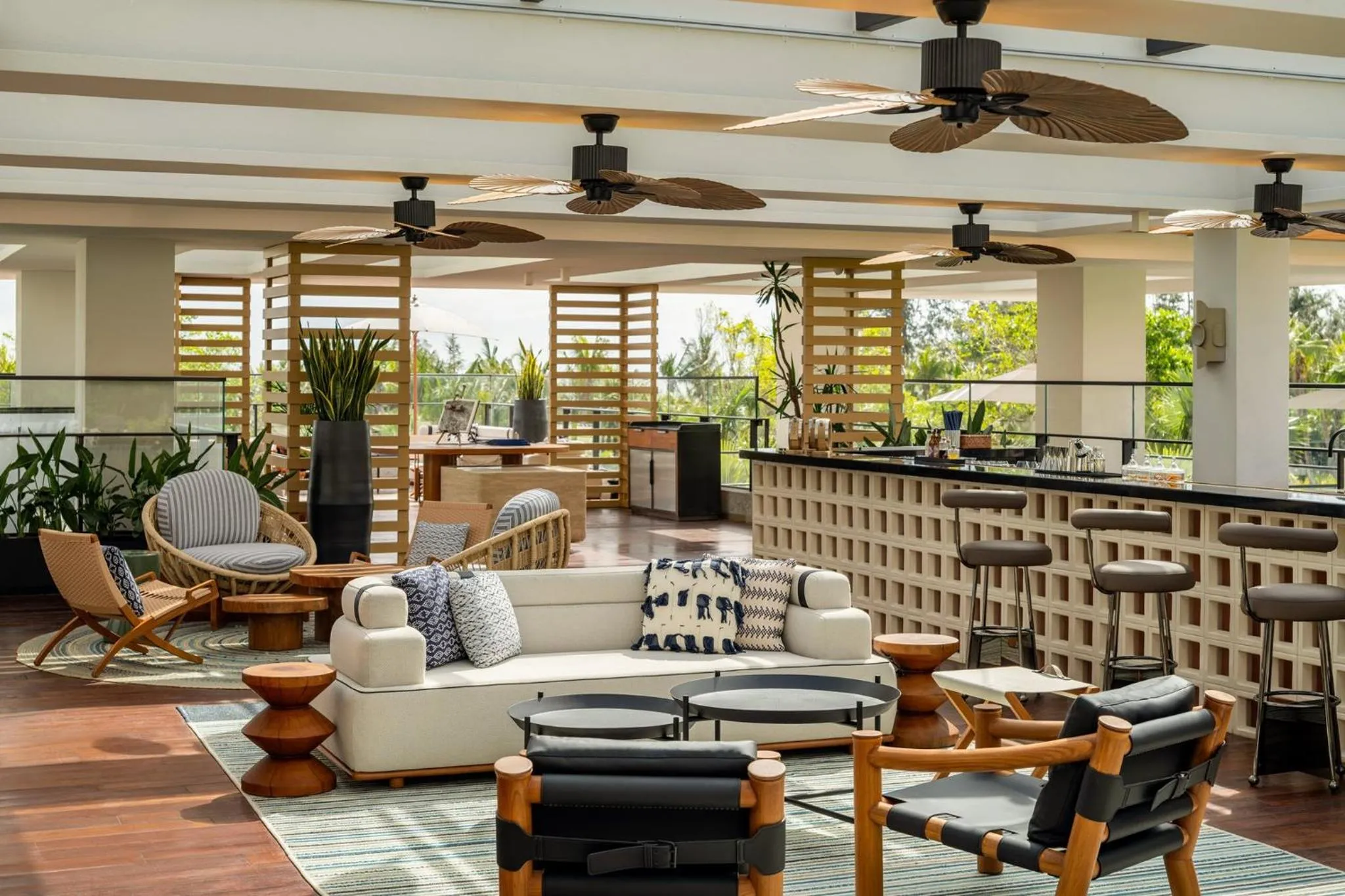 Lounge or bar in Kimpton Aqeos Hainan by IHG