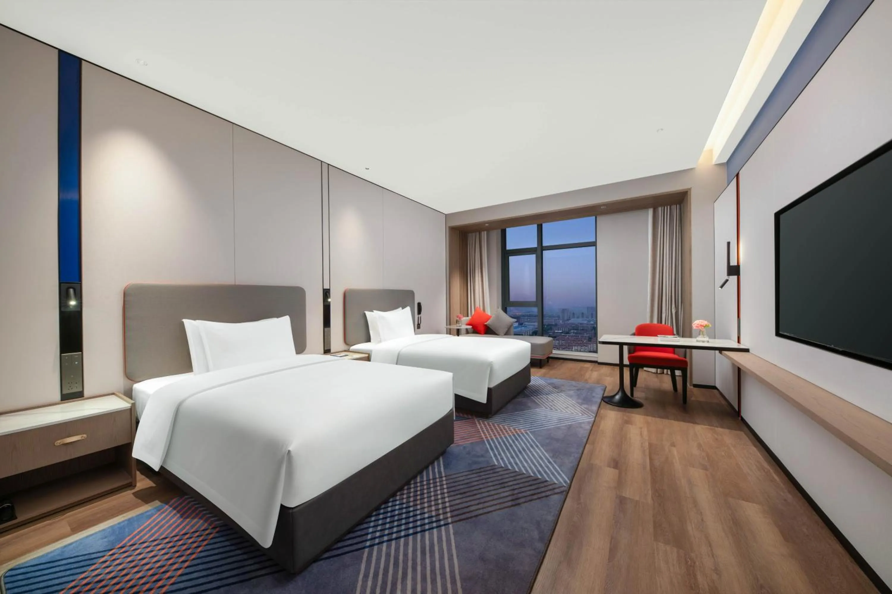 Photo of the whole room, Bed in Holiday Inn Express Wuxi Xishan by IHG