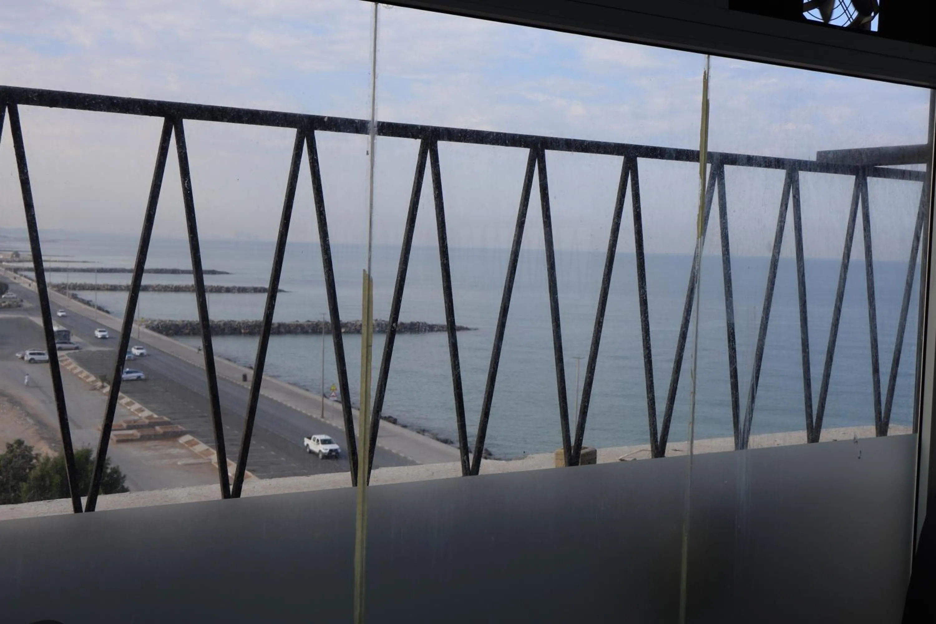 Restaurant/places to eat in Claridge Star Hotel