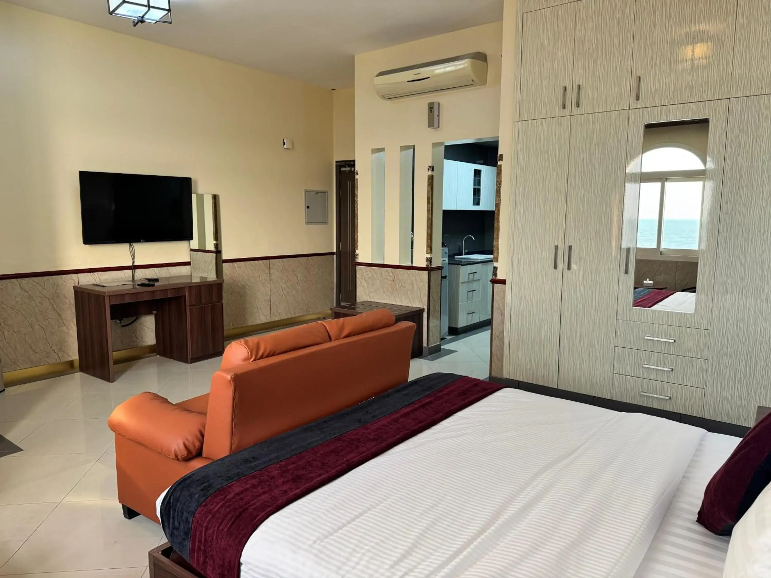 Deluxe Double Room with Balcony and Sea View in Claridge Star Hotel Deluxe Double Room with Balcony and Sea View in Claridge Star Hotel