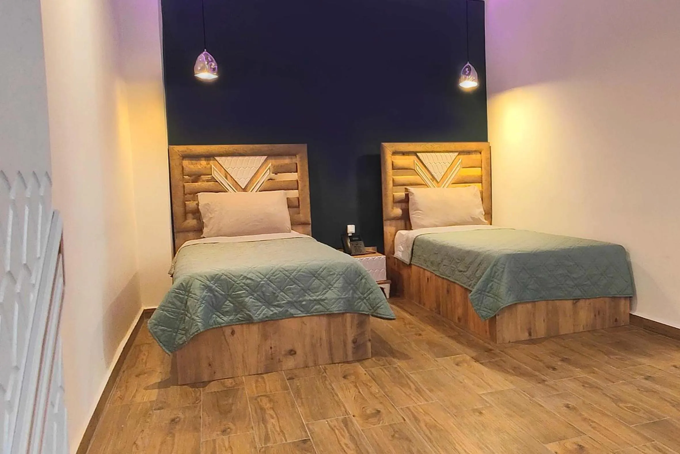 Bedroom, Bed in Villa Mirasol Hotel