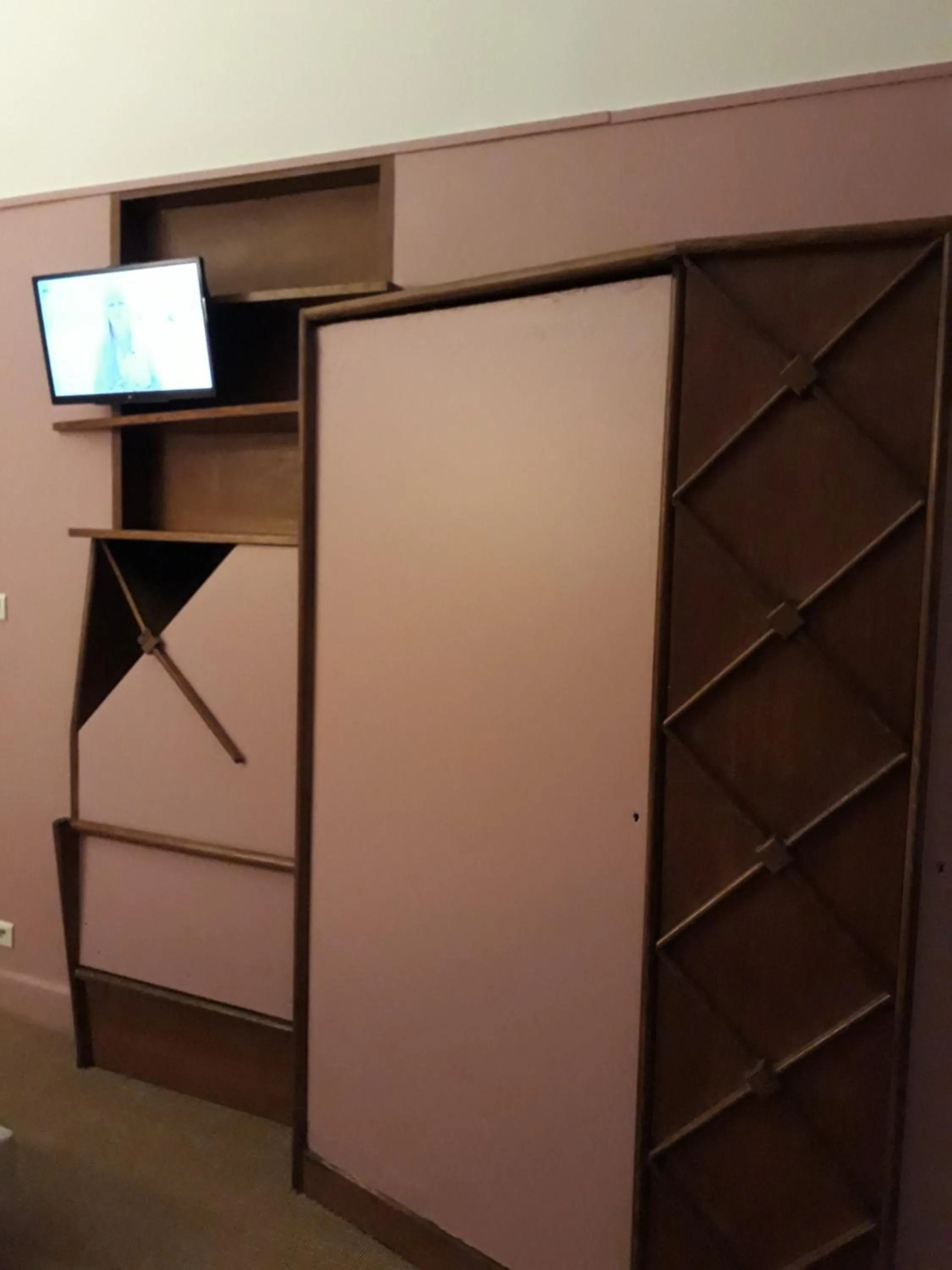 TV and multimedia in La Maison Bleue de Roubaix