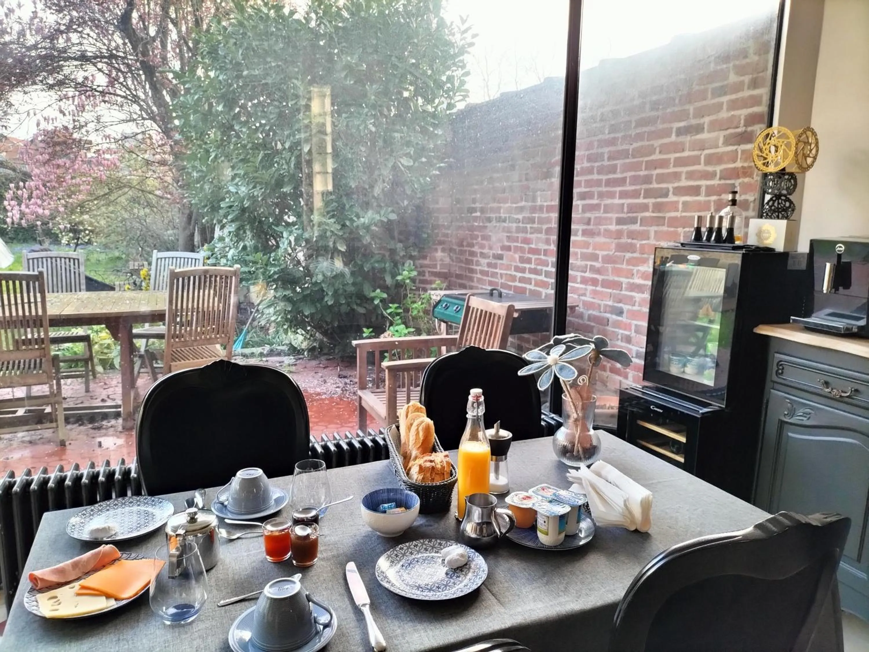 Breakfast in La Maison Bleue de Roubaix