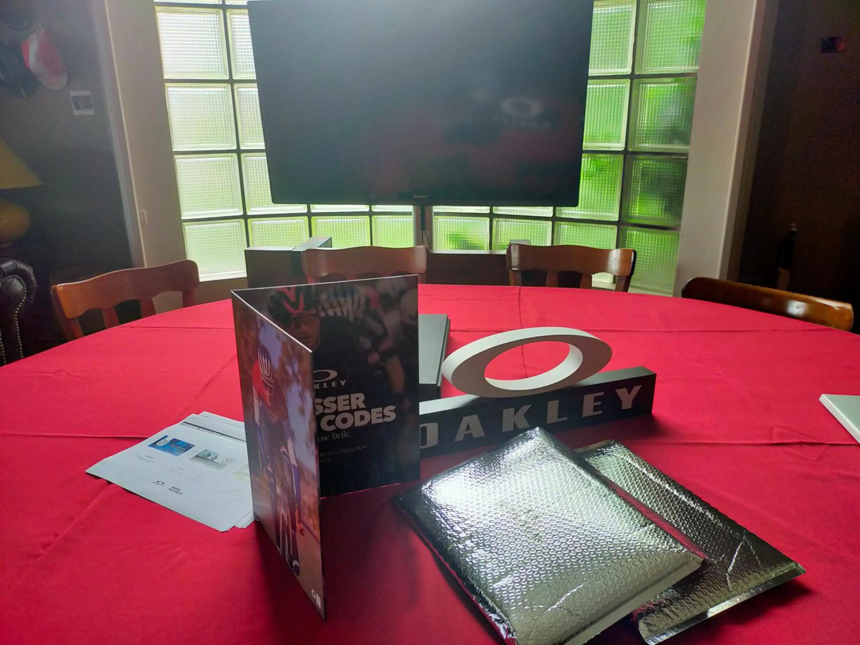 Communal lounge/ TV room in La Maison Bleue de Roubaix