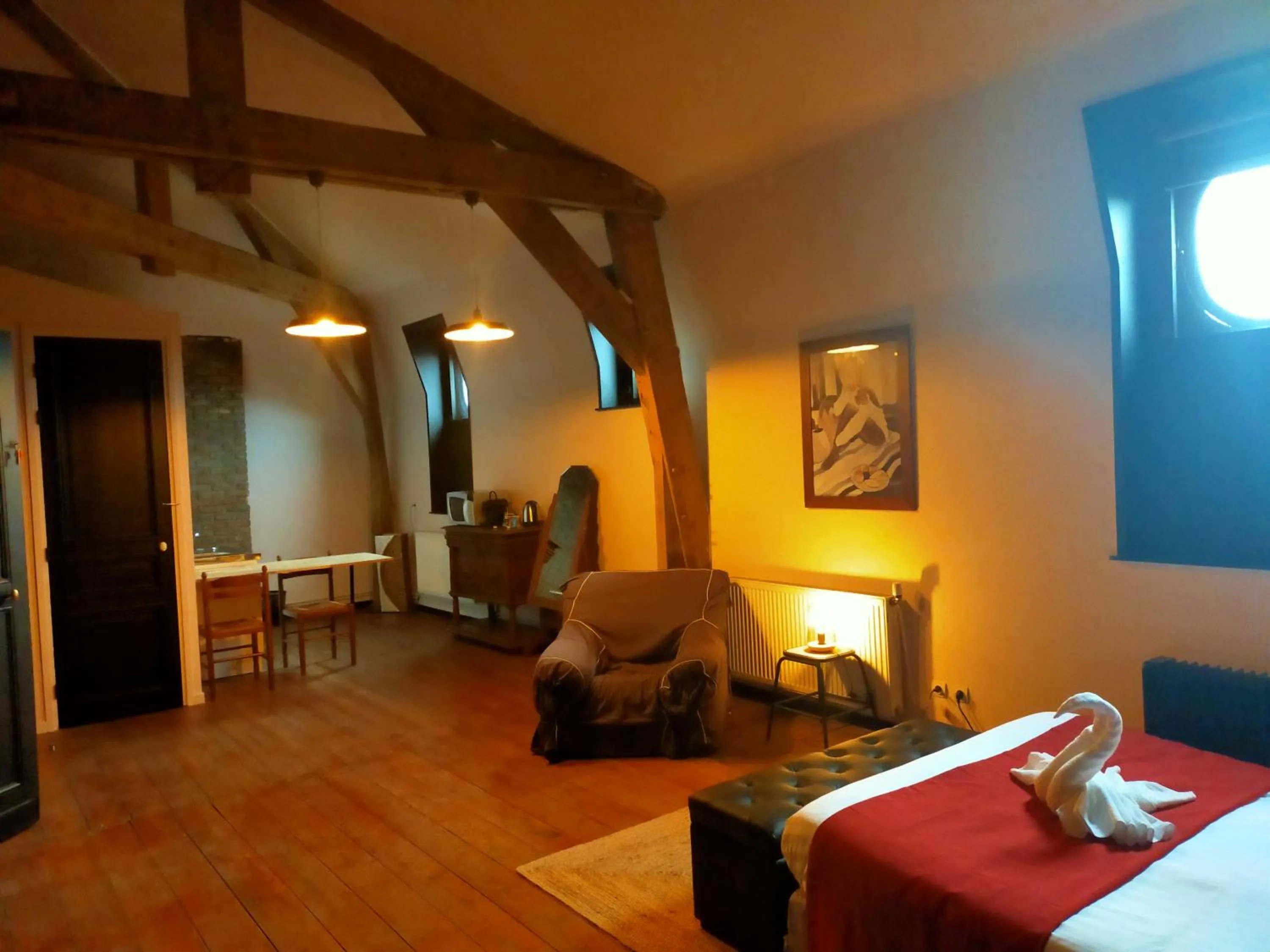 Photo of the whole room in La Maison Bleue de Roubaix