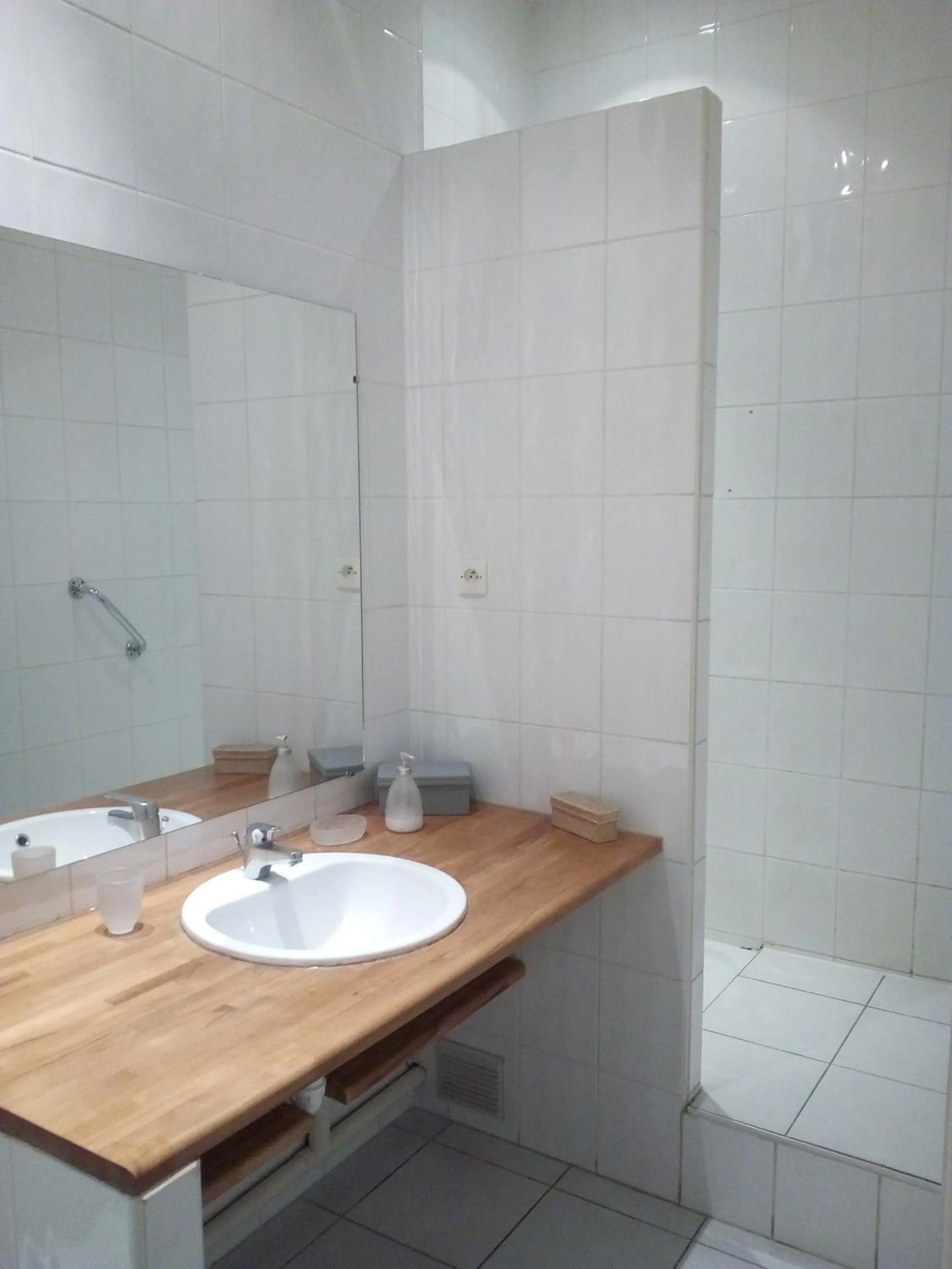 Bathroom in La Maison Bleue de Roubaix