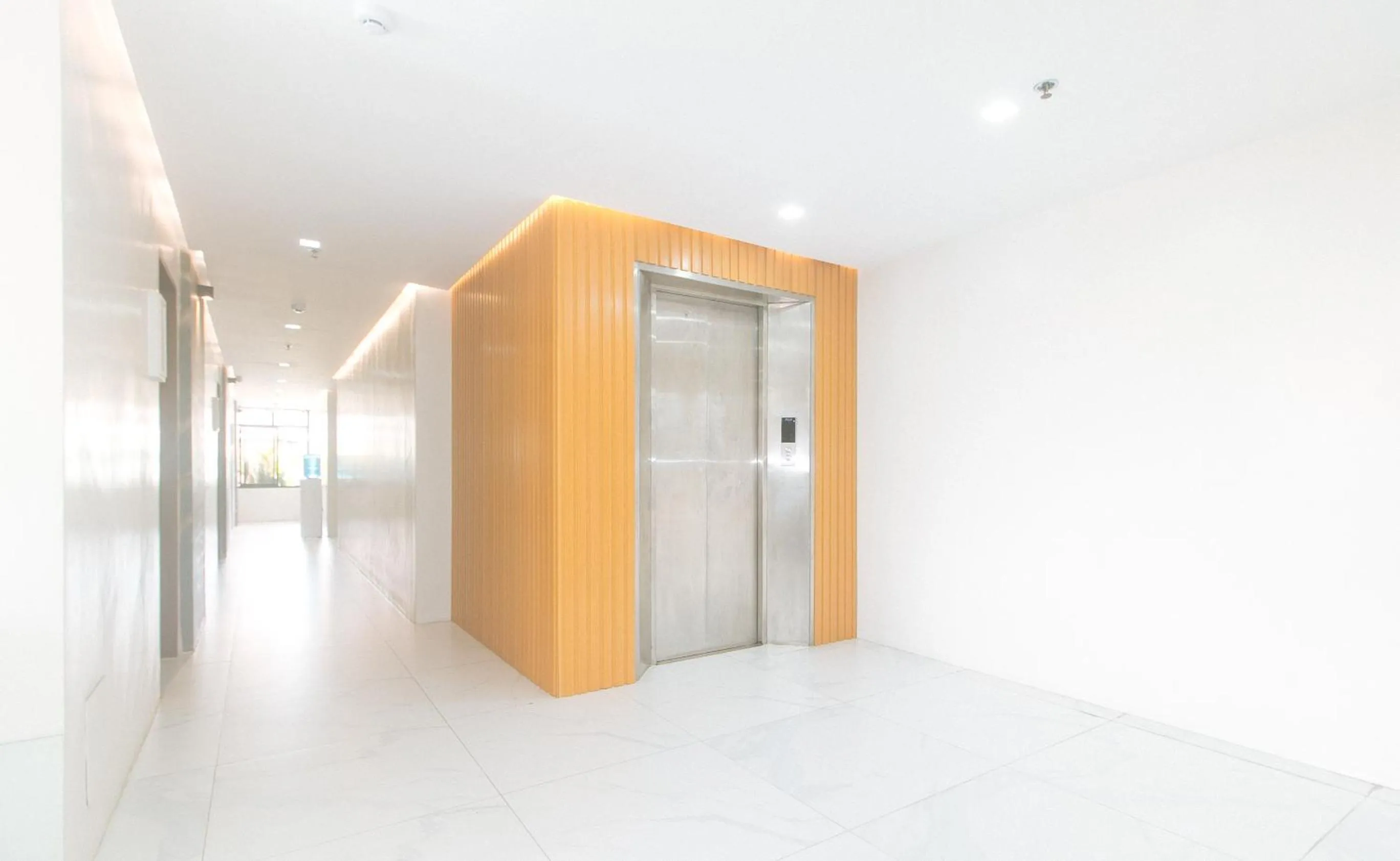 elevator in Avelida Homes by RedDoorz