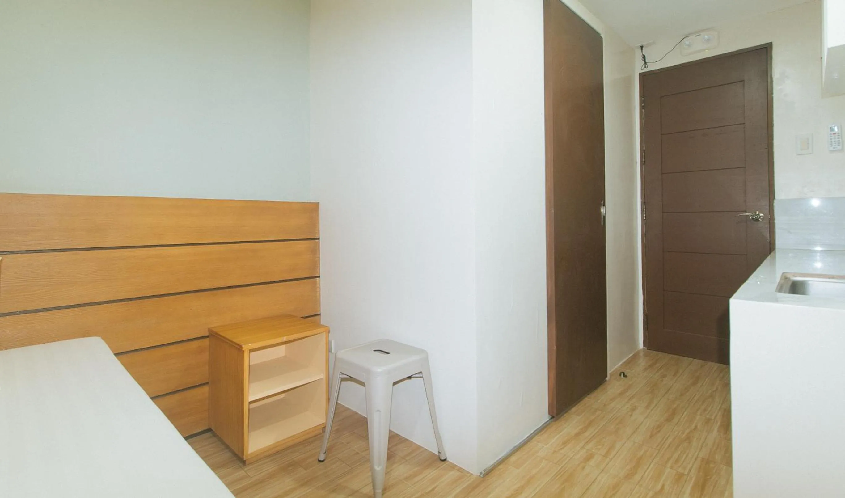 Seating area in Avelida Homes by RedDoorz