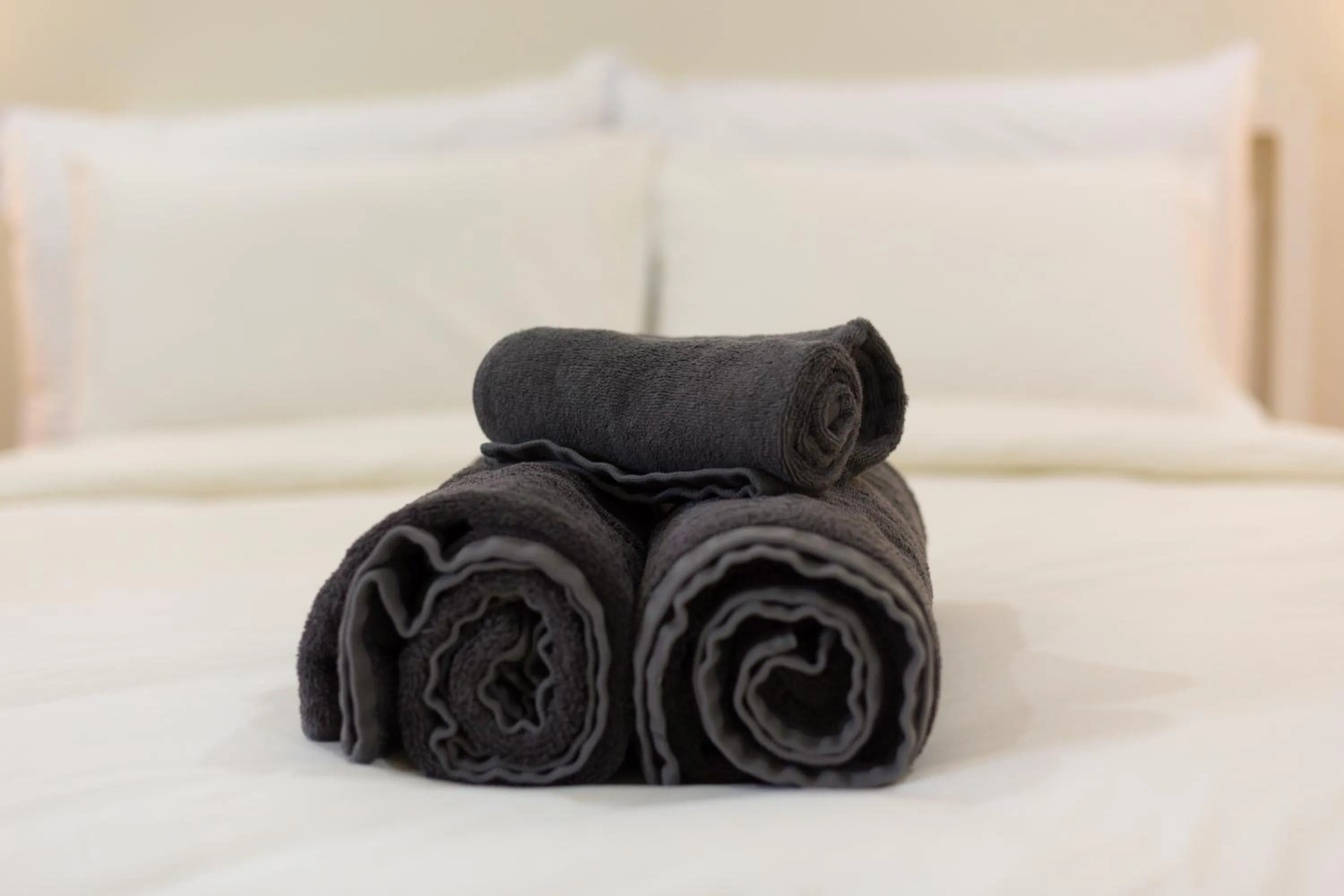 towels, Bed in Comfy Corner Hotel