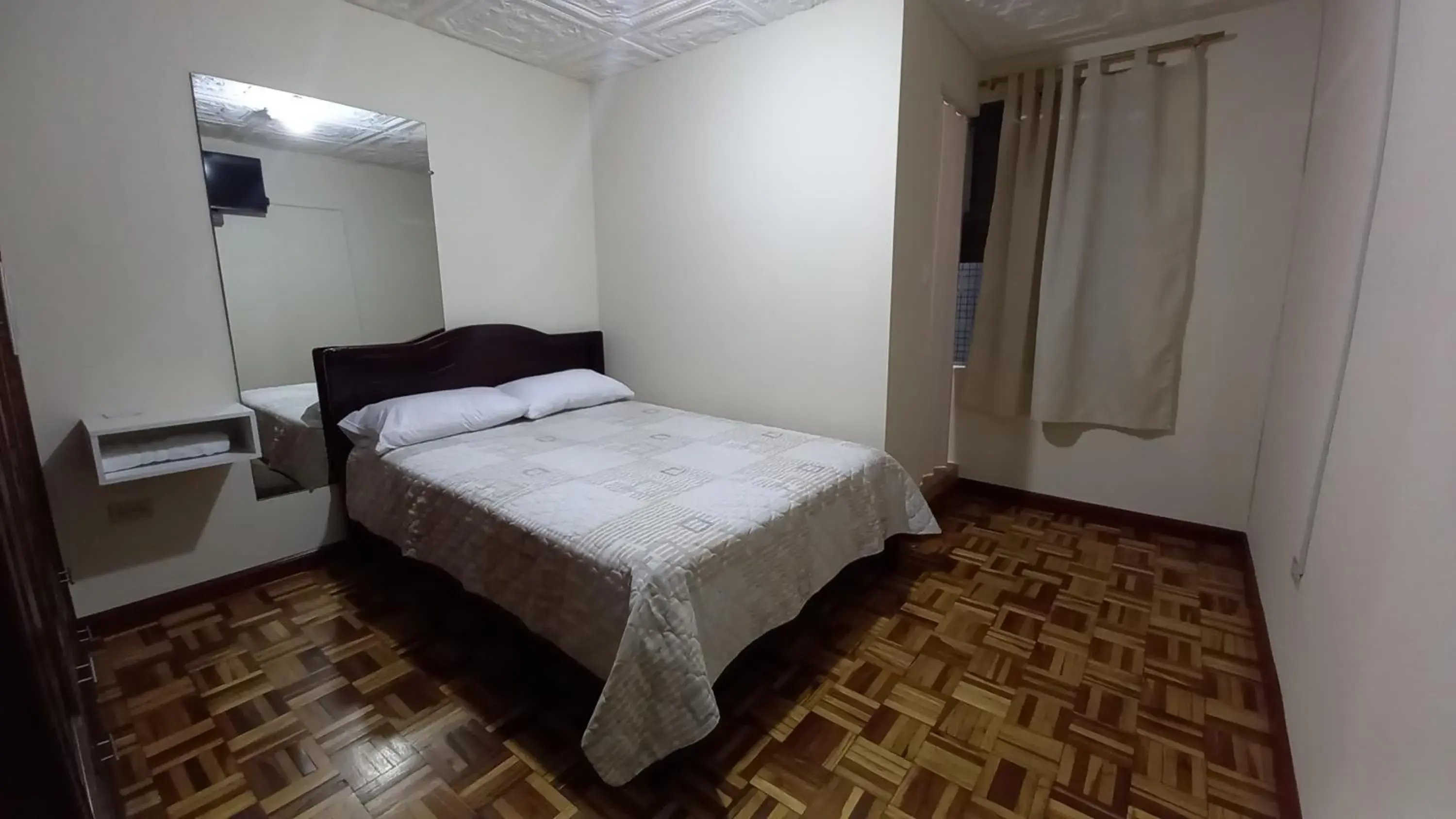 Double Room with Private Bathroom - single occupancy in MANDALA HOSTAL CUENCA Double Room with Private Bathroom - single occupancy in MANDALA HOSTAL CUENCA