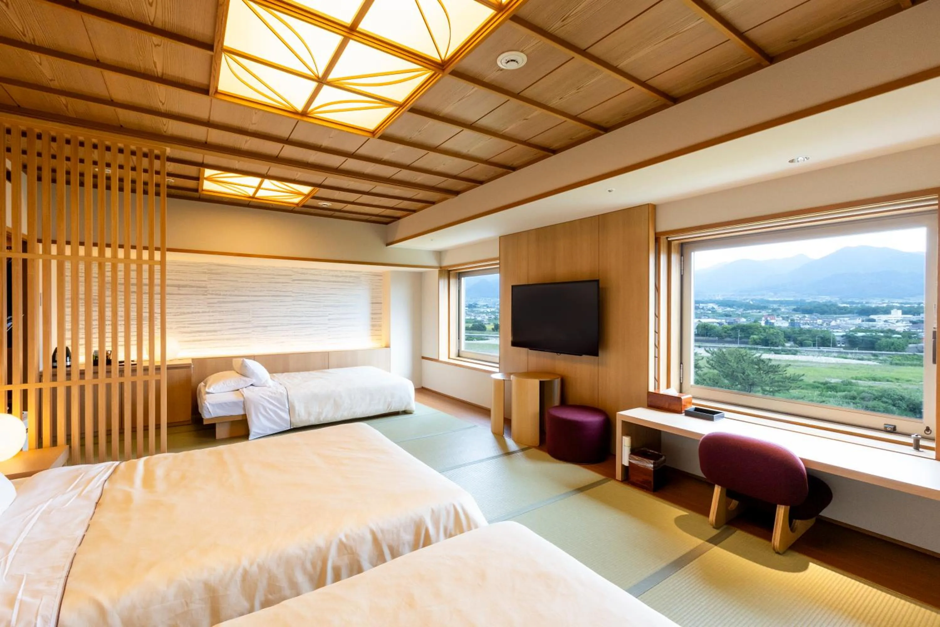Natural landscape, Bed in Hotel Kasugai