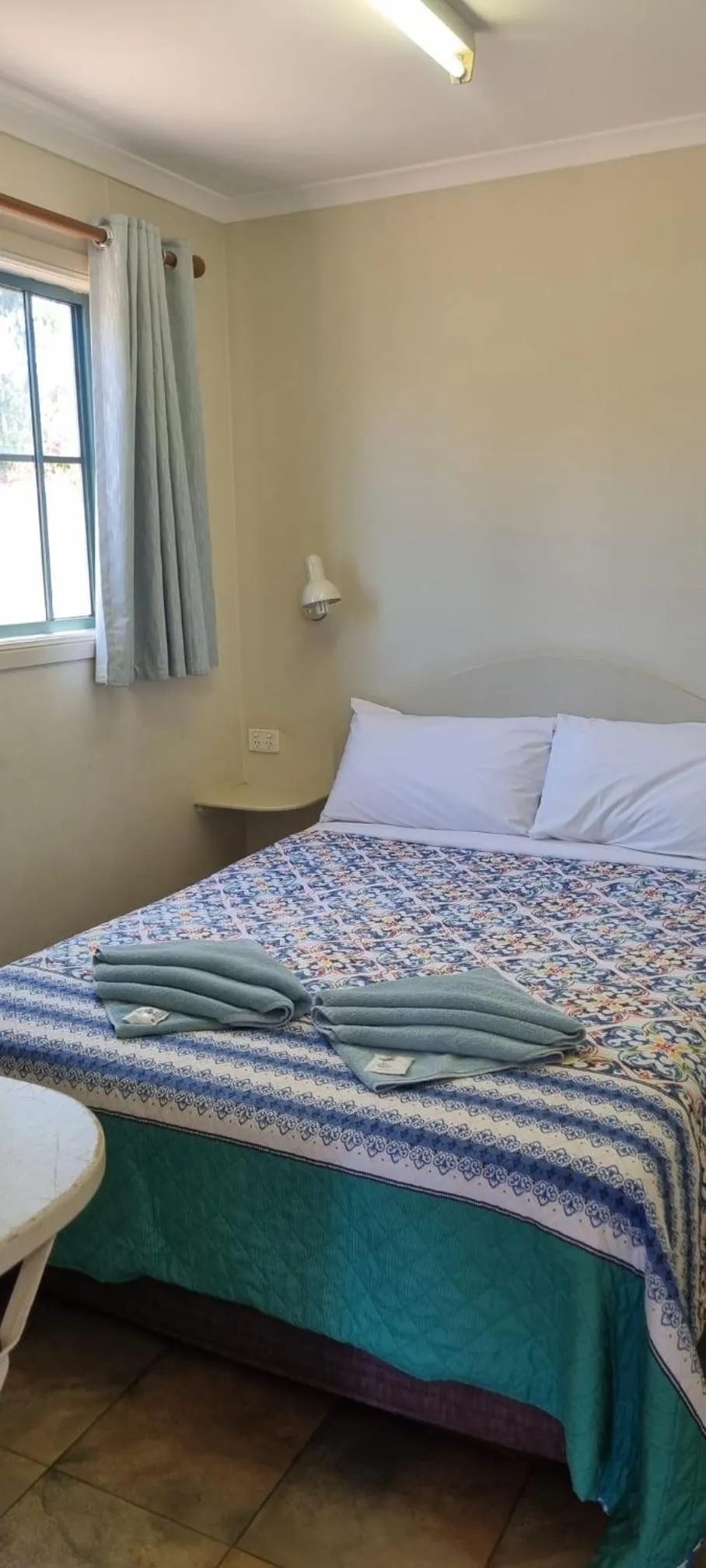 Standard Double Room - single occupancy in Blackall Caravan Park
