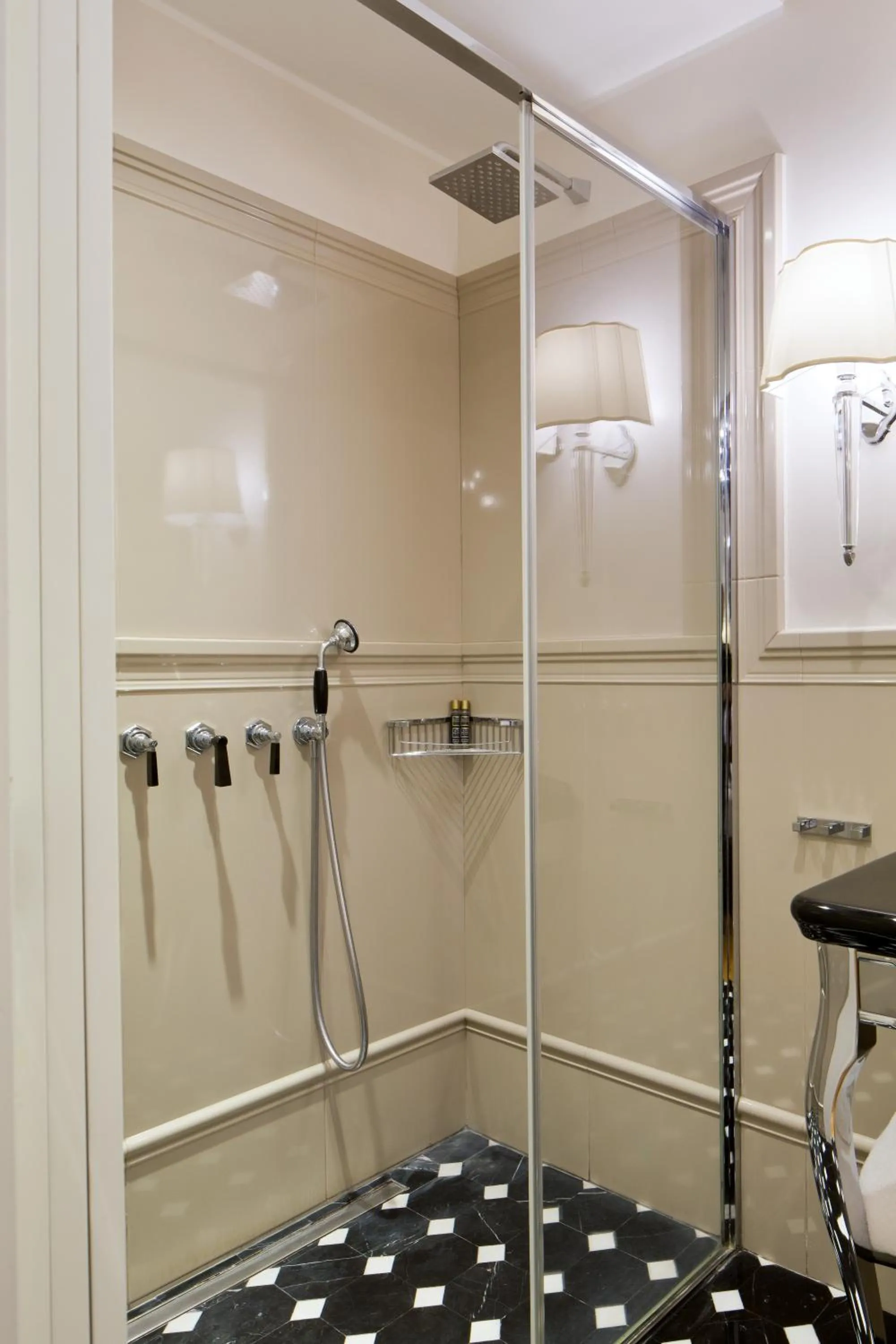 Bathroom in Duomo Rooms