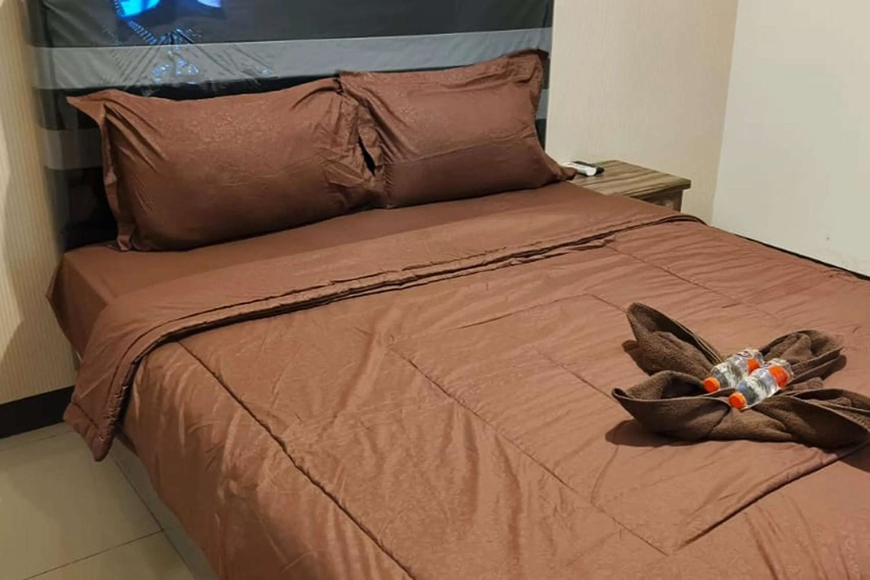 Bedroom, Bed in Kadina 19 Avenue