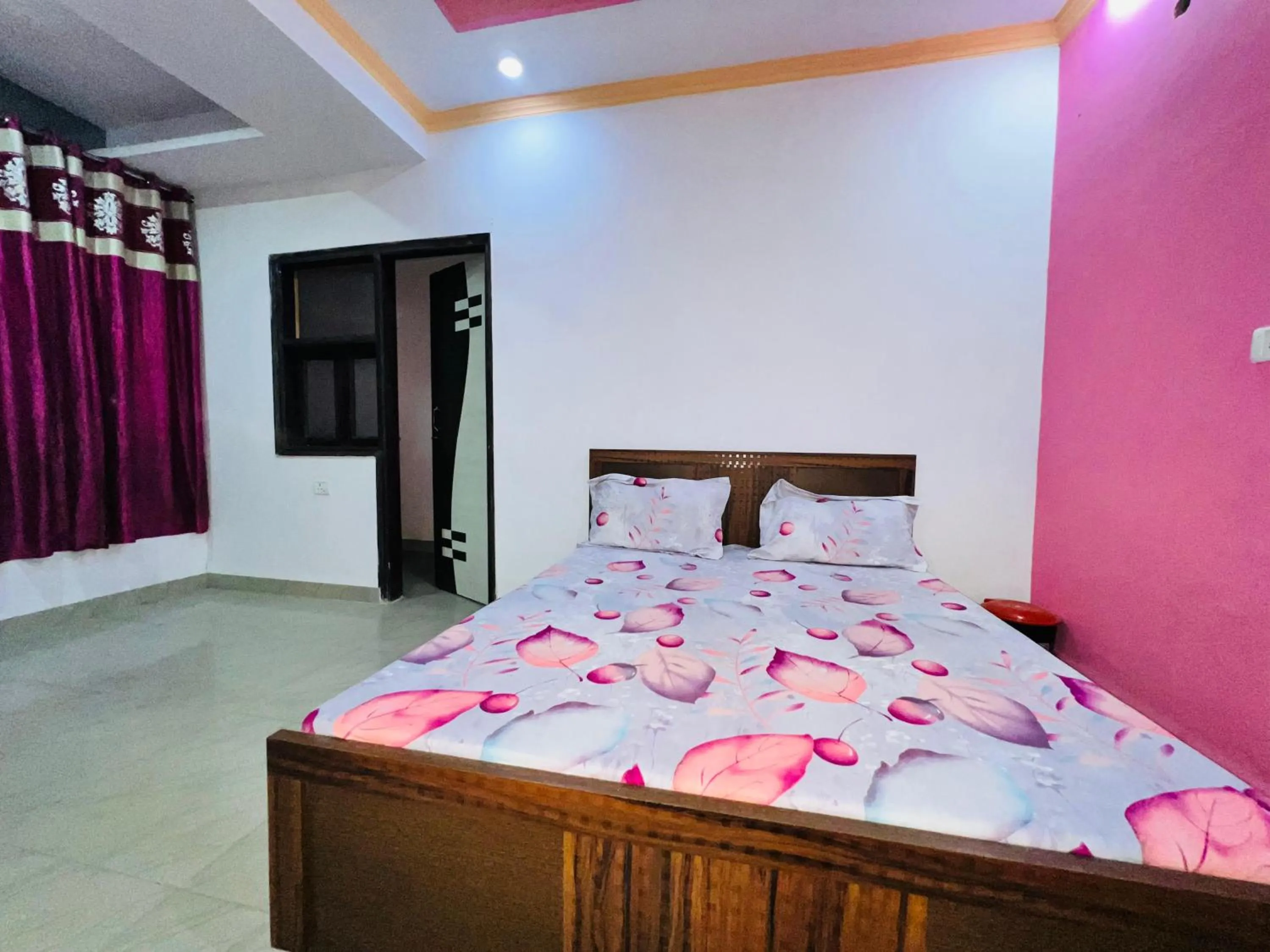 The red rose hotel