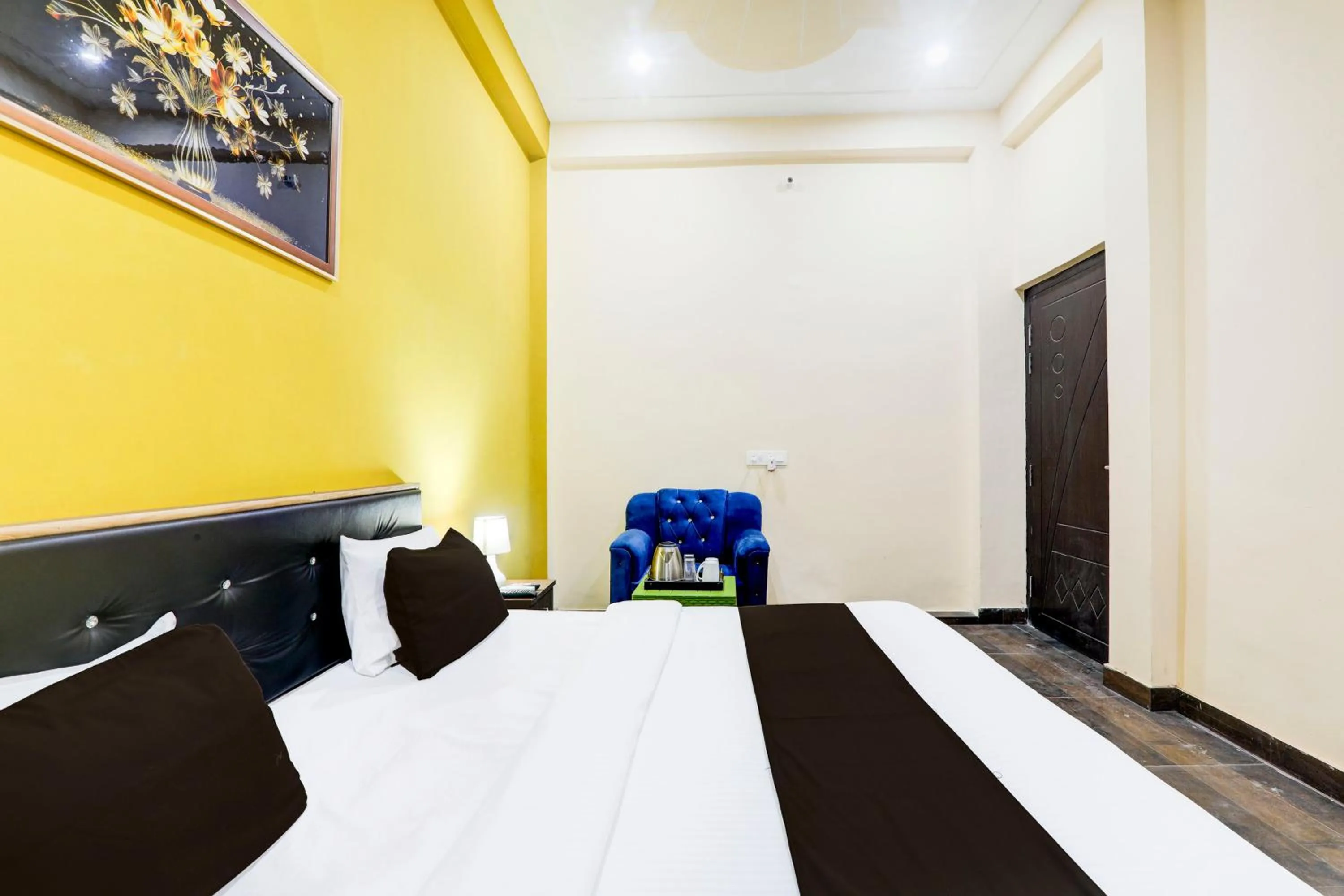 Bedroom, Bed in Super Hotel O Arjun Ganj