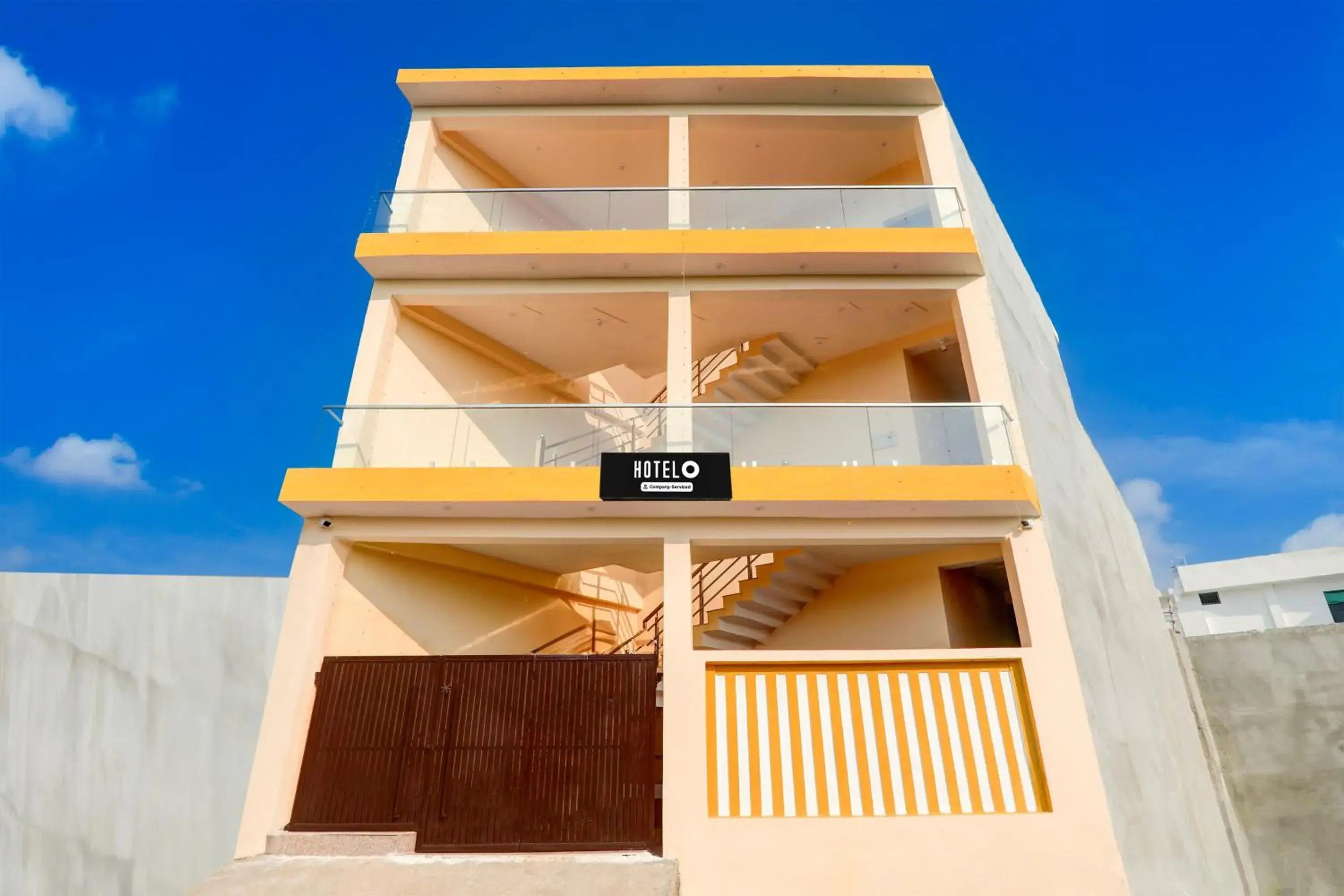 Facade/entrance in Super Hotel O Arjun Ganj Facade/entrance in Super Hotel O Arjun Ganj