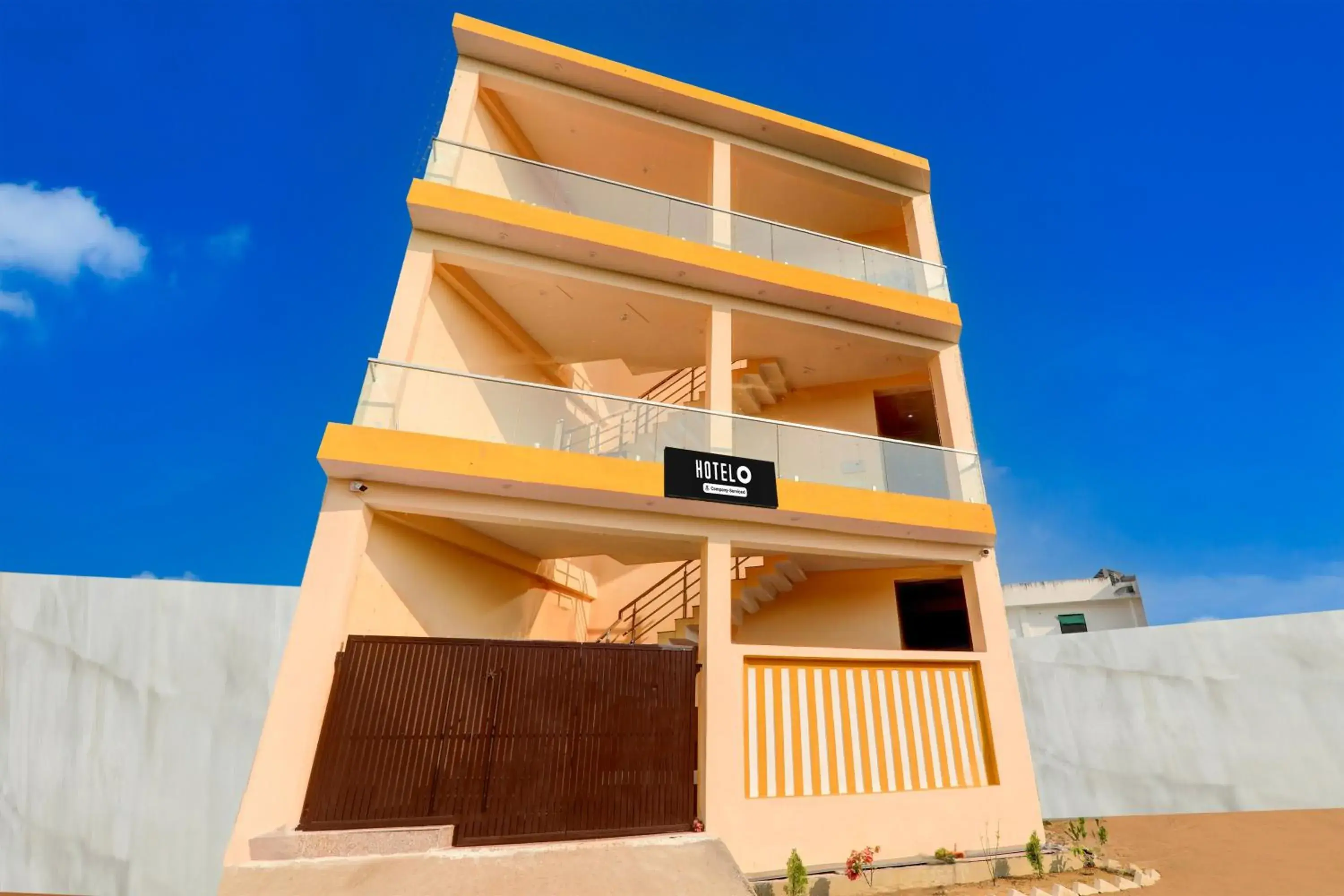 Facade/entrance in Super Hotel O Arjun Ganj Facade/entrance in Super Hotel O Arjun Ganj