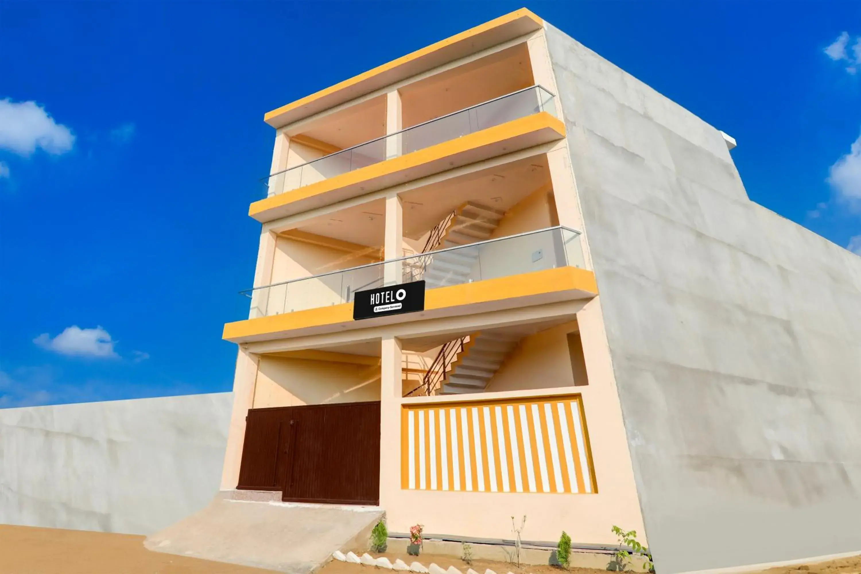 Facade/entrance in Super Hotel O Arjun Ganj Facade/entrance in Super Hotel O Arjun Ganj