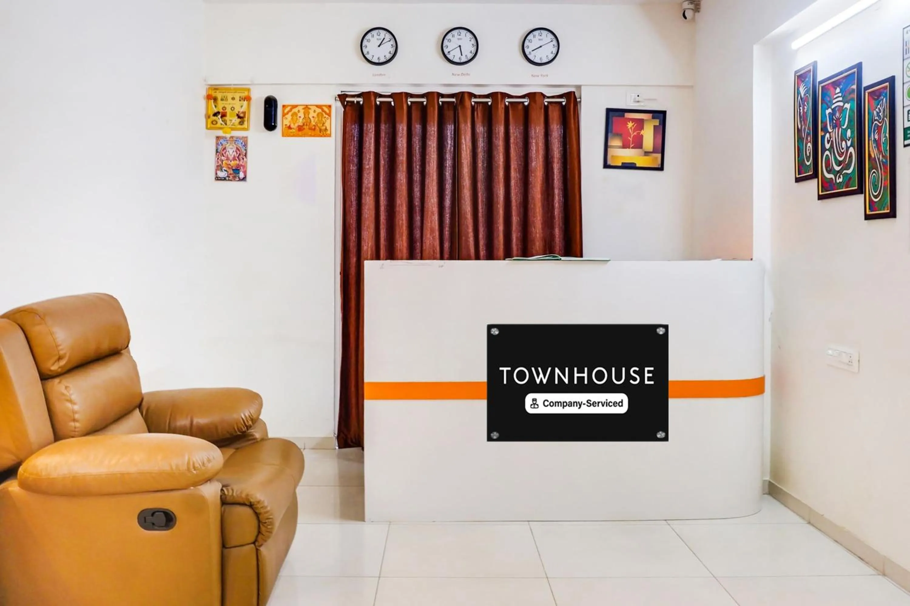 Lobby or reception in Super Townhouse Lohegaon Near Pune Airport formerly Landmark Regency