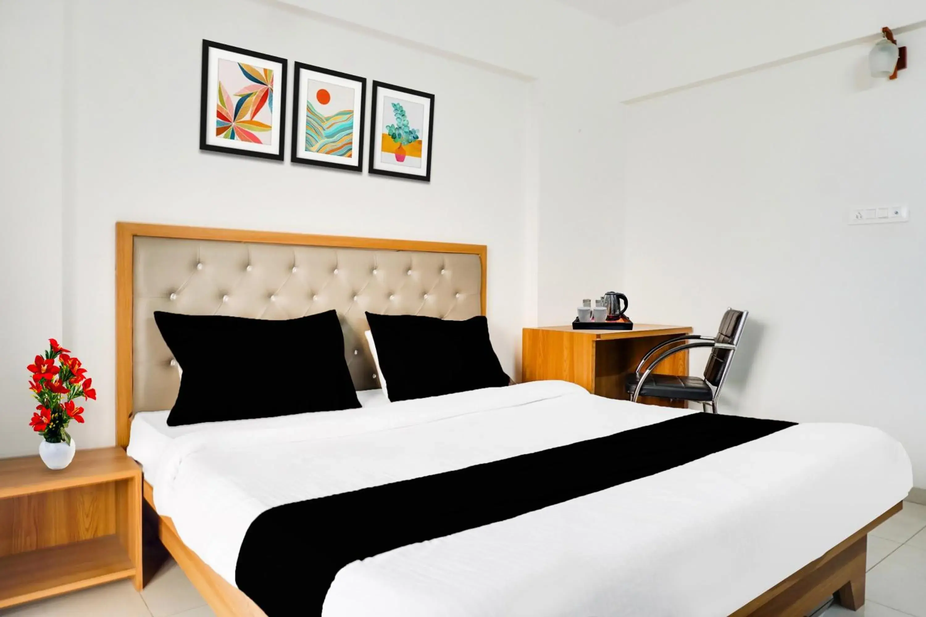 Bedroom, Bed in Super Townhouse Lohegaon Near Pune Airport formerly Landmark Regency Bedroom, Bed in Super Townhouse Lohegaon Near Pune Airport formerly Landmark Regency