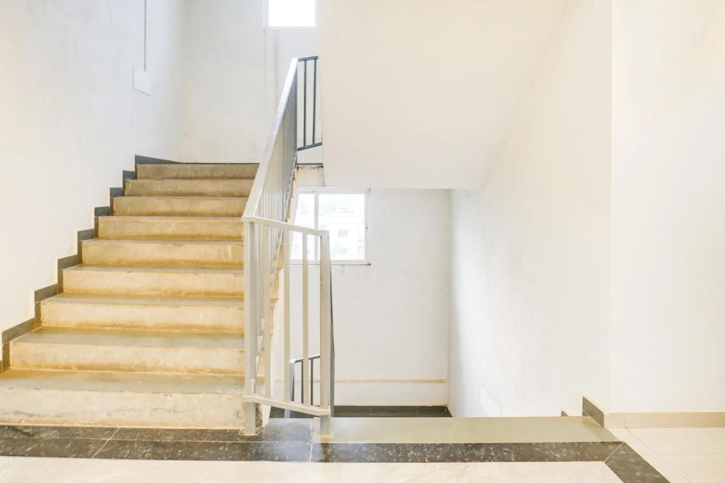 Lobby or reception in Super Townhouse Lohegaon Near Pune Airport formerly Landmark Regency