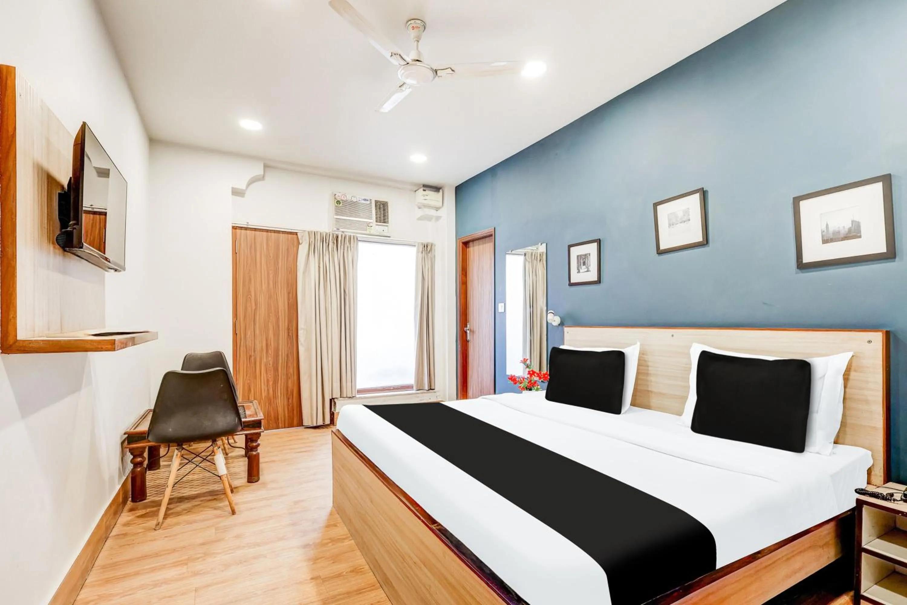 Bedroom, Bed in Super Collection O Palam Near Railway Station