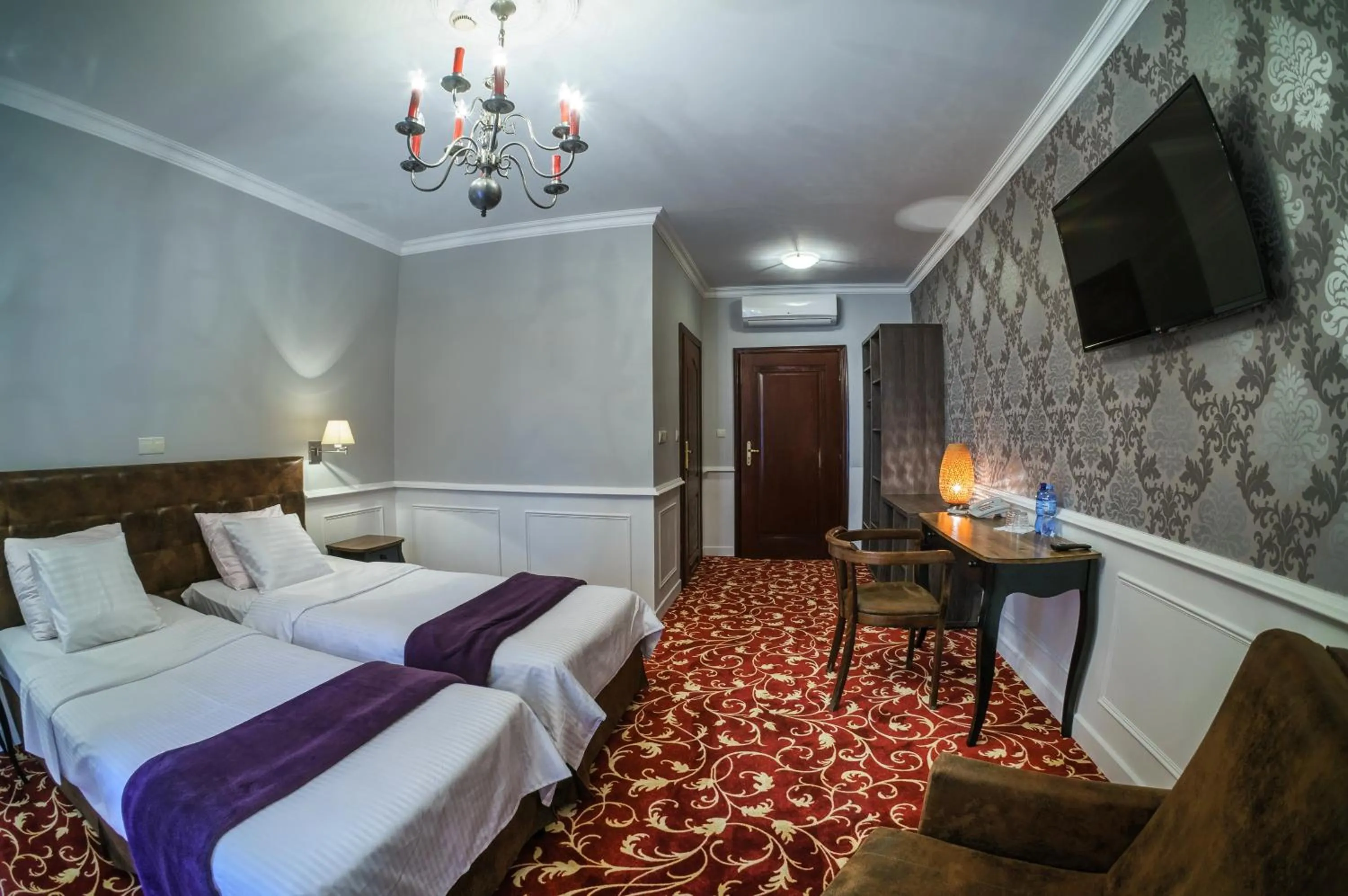 Photo of the whole room, Bed in Grand Częstochowa