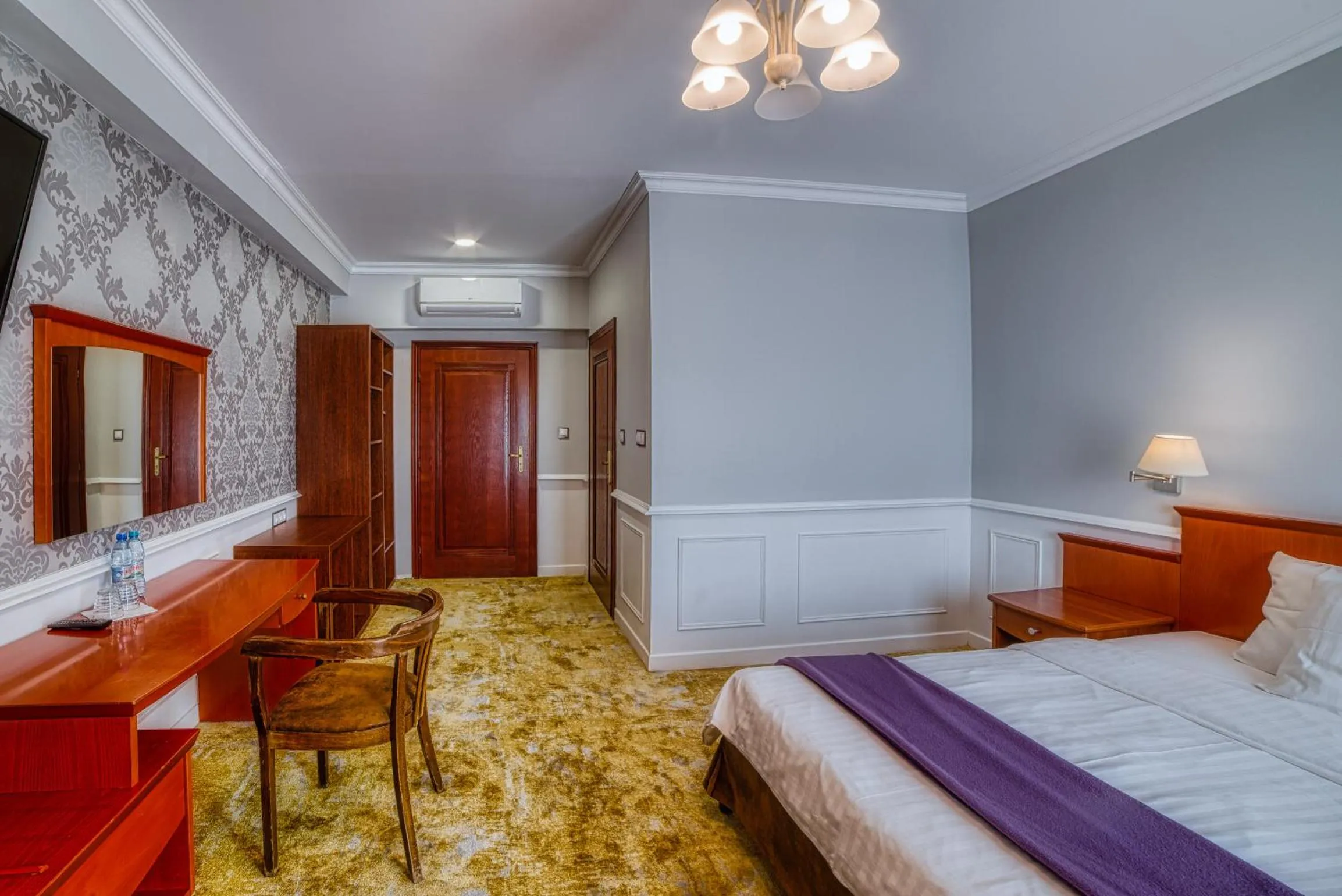 Photo of the whole room, Bed in Grand Częstochowa