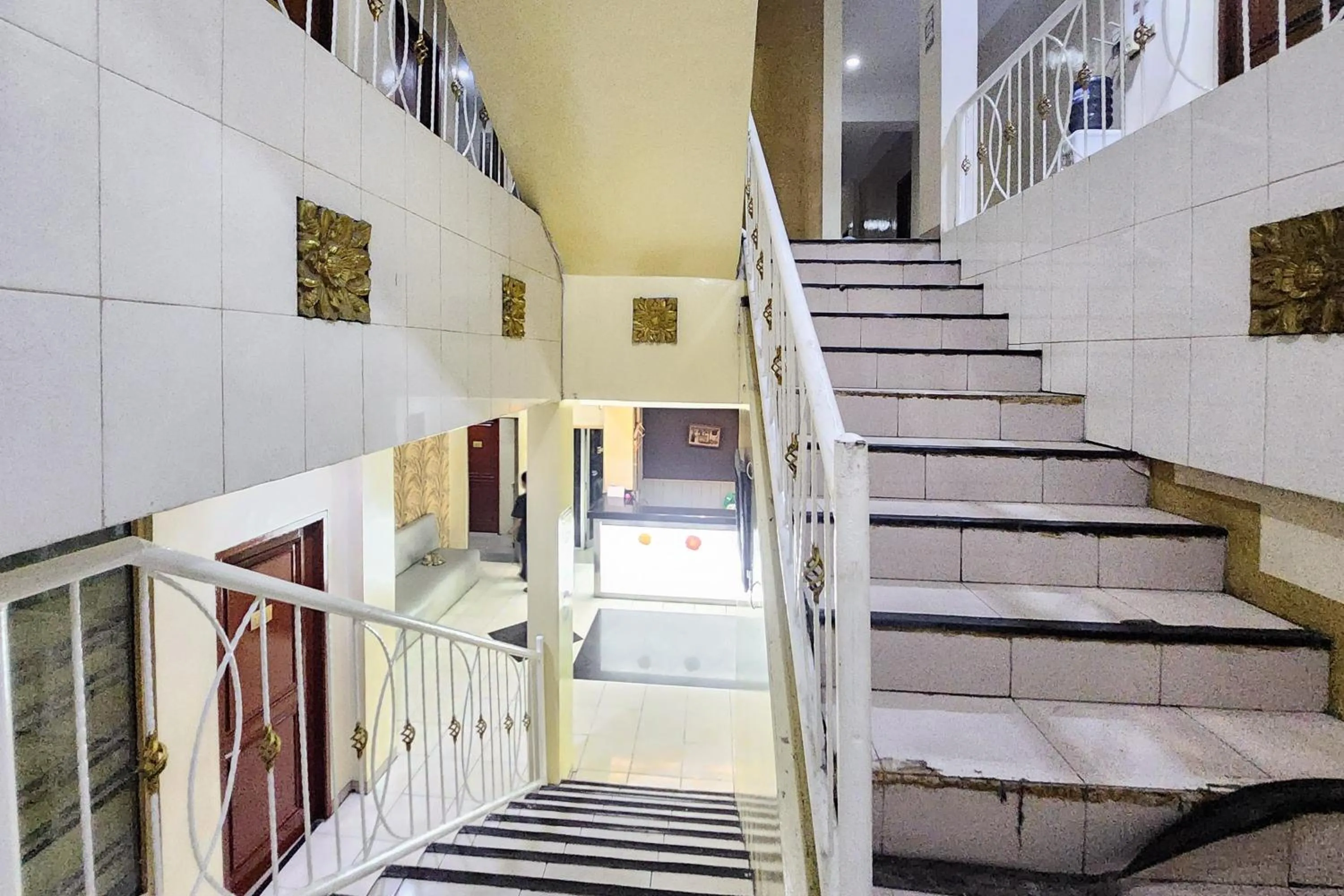 Property building in RedDoorz Near Stasiun Tanah Abang