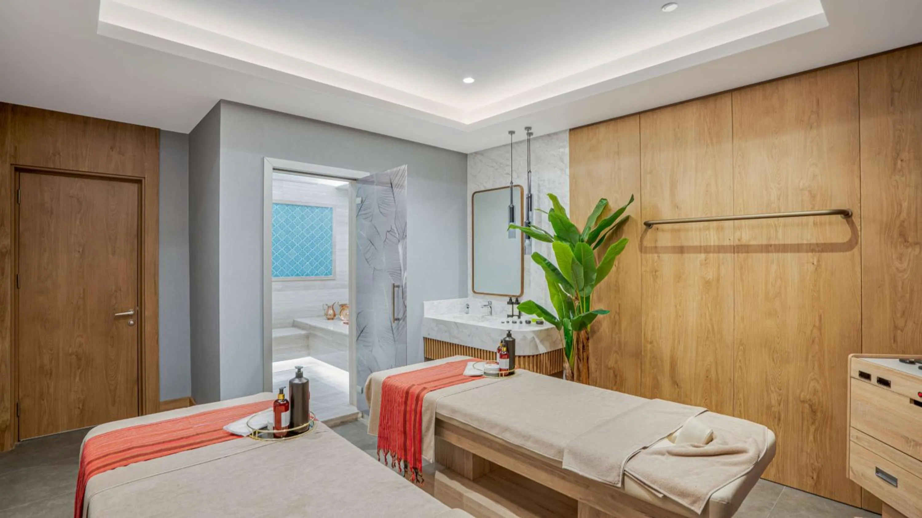 Spa and wellness centre/facilities, Bed in Radisson Hotel Istanbul Merter