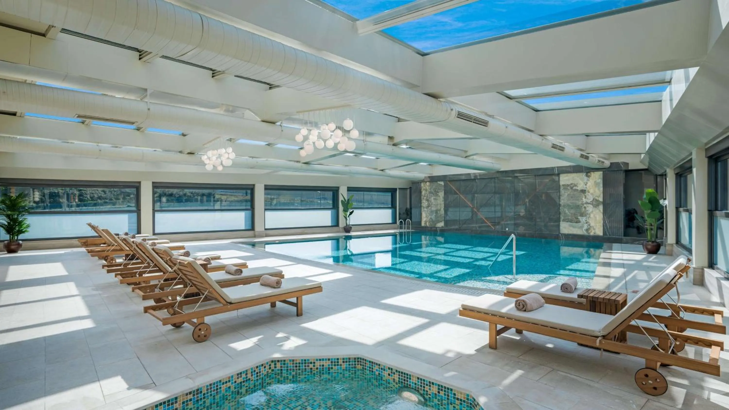 Pool view in Radisson Hotel Istanbul Merter