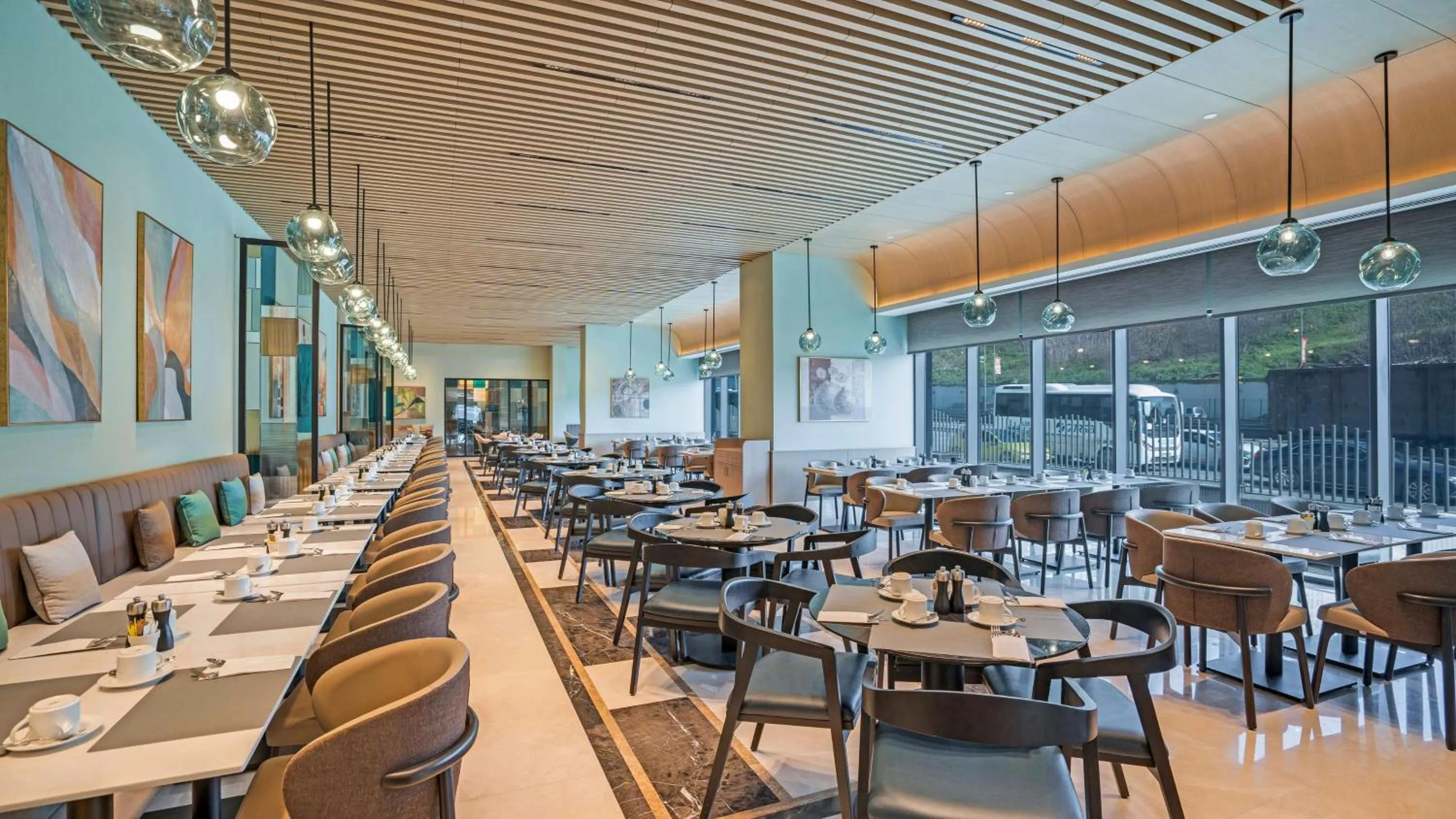 Restaurant/places to eat in Radisson Hotel Istanbul Merter