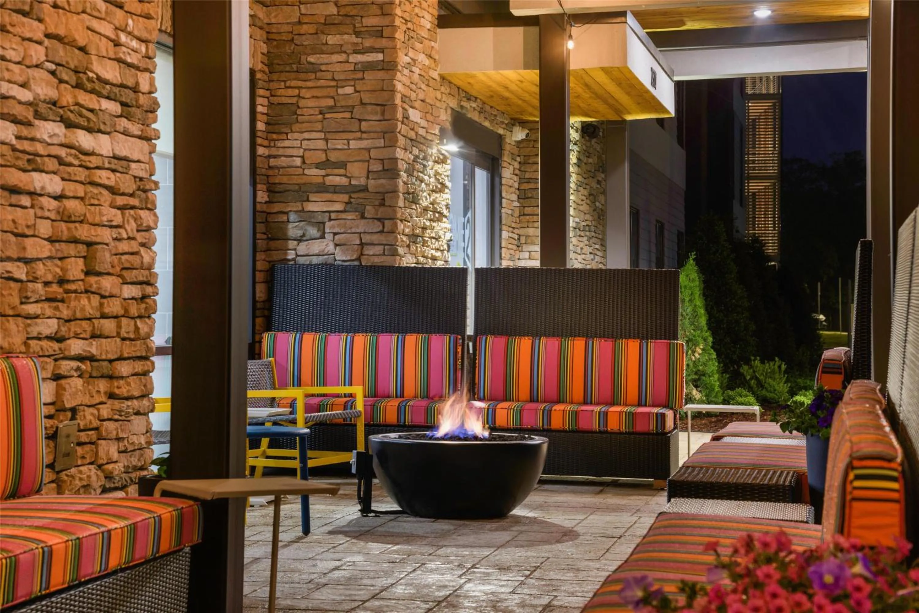 Patio in Home2 Suites By Hilton Guntersville