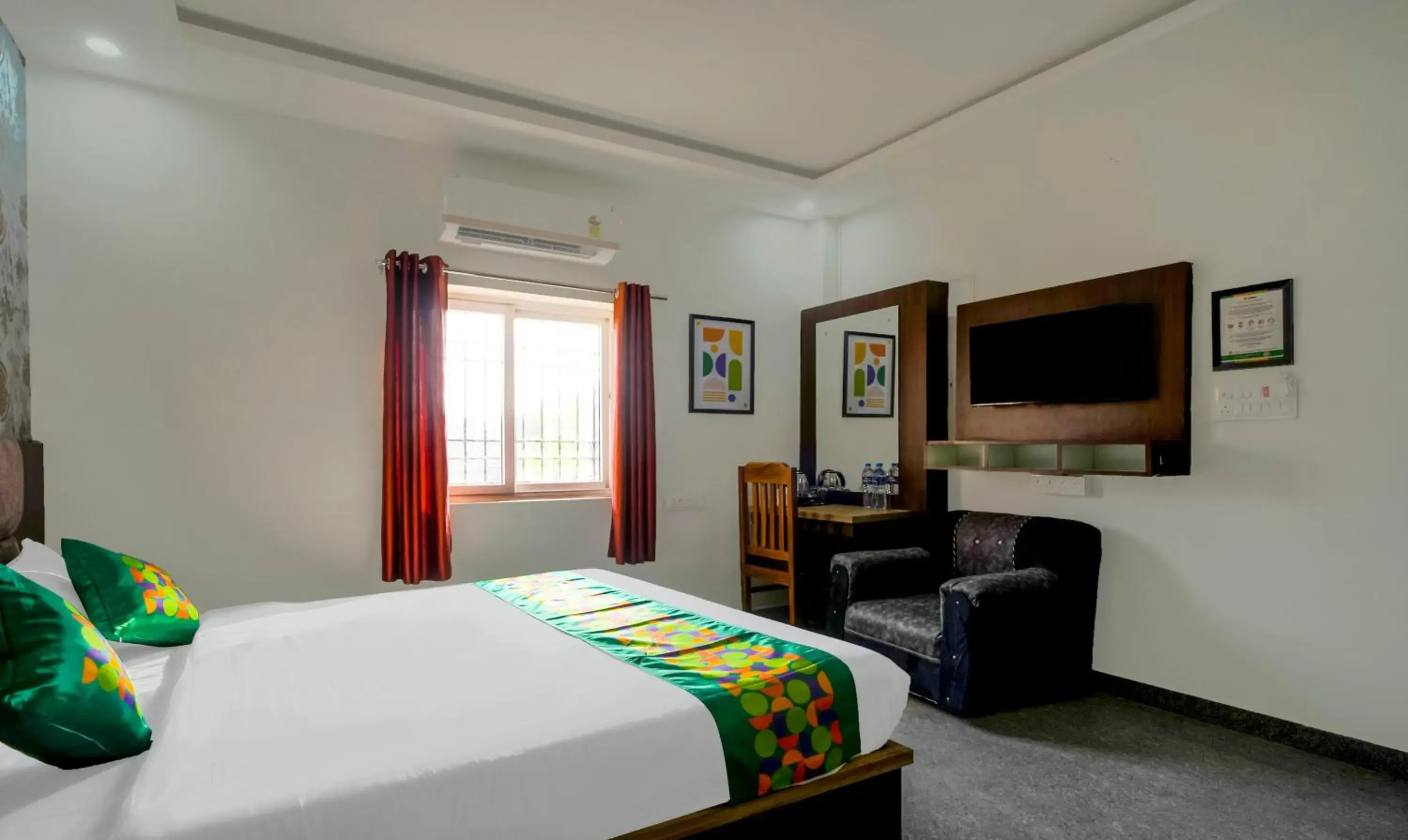 Bedroom, Bed in Treebo NPS Grand, Ranchi Railway Station Bedroom, Bed in Treebo NPS Grand, Ranchi Railway Station