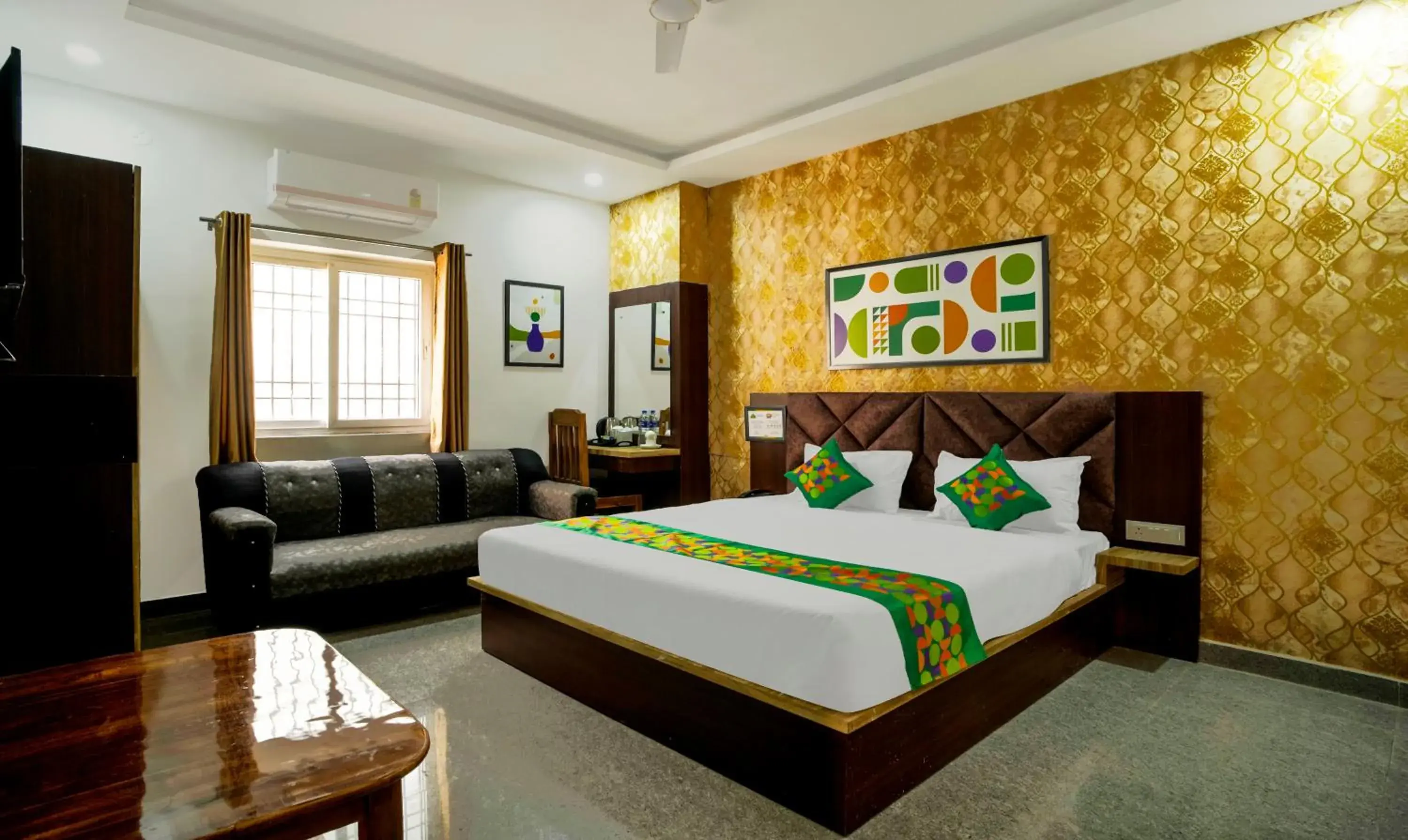 Bedroom, Bed in Treebo NPS Grand, Ranchi Railway Station Bedroom, Bed in Treebo NPS Grand, Ranchi Railway Station