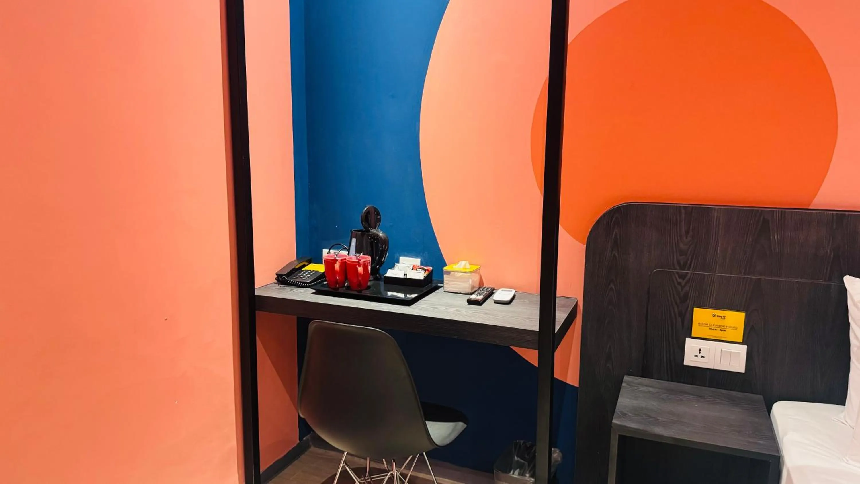 Coffee/tea facilities in Yellow Bee Resort Cililitan