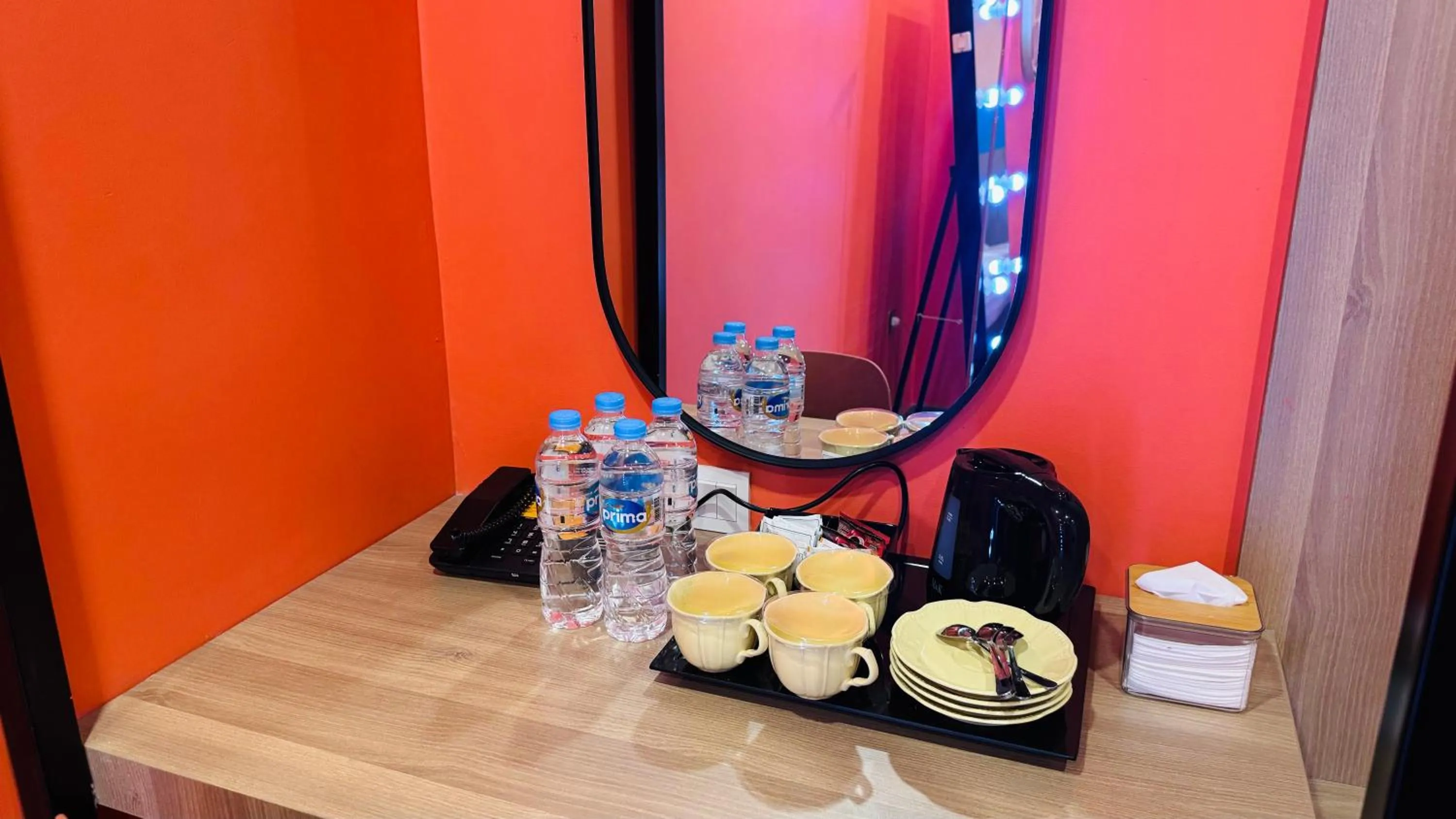 Coffee/tea facilities in Yellow Bee Resort Cililitan